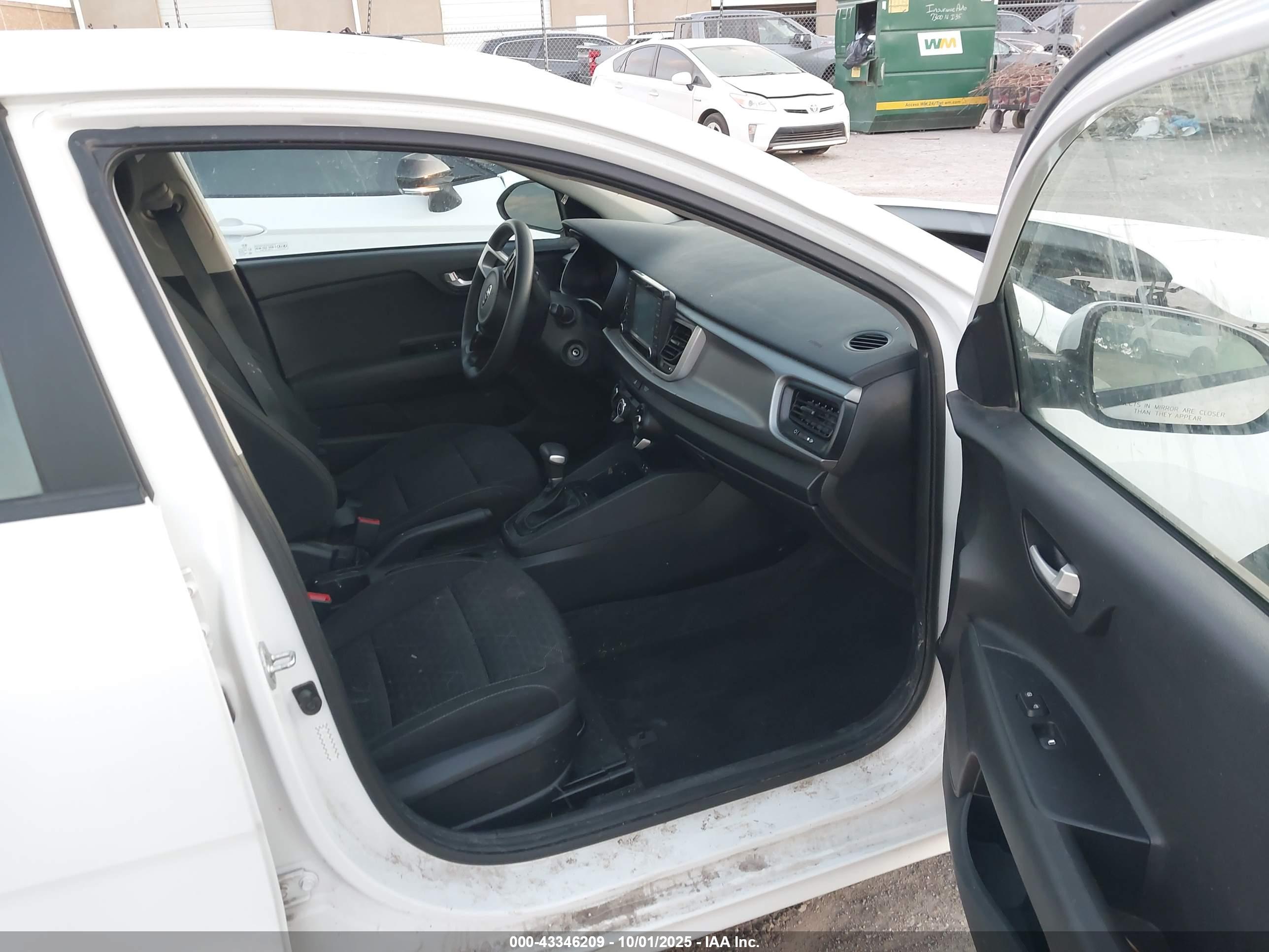 KIA RIO image 5