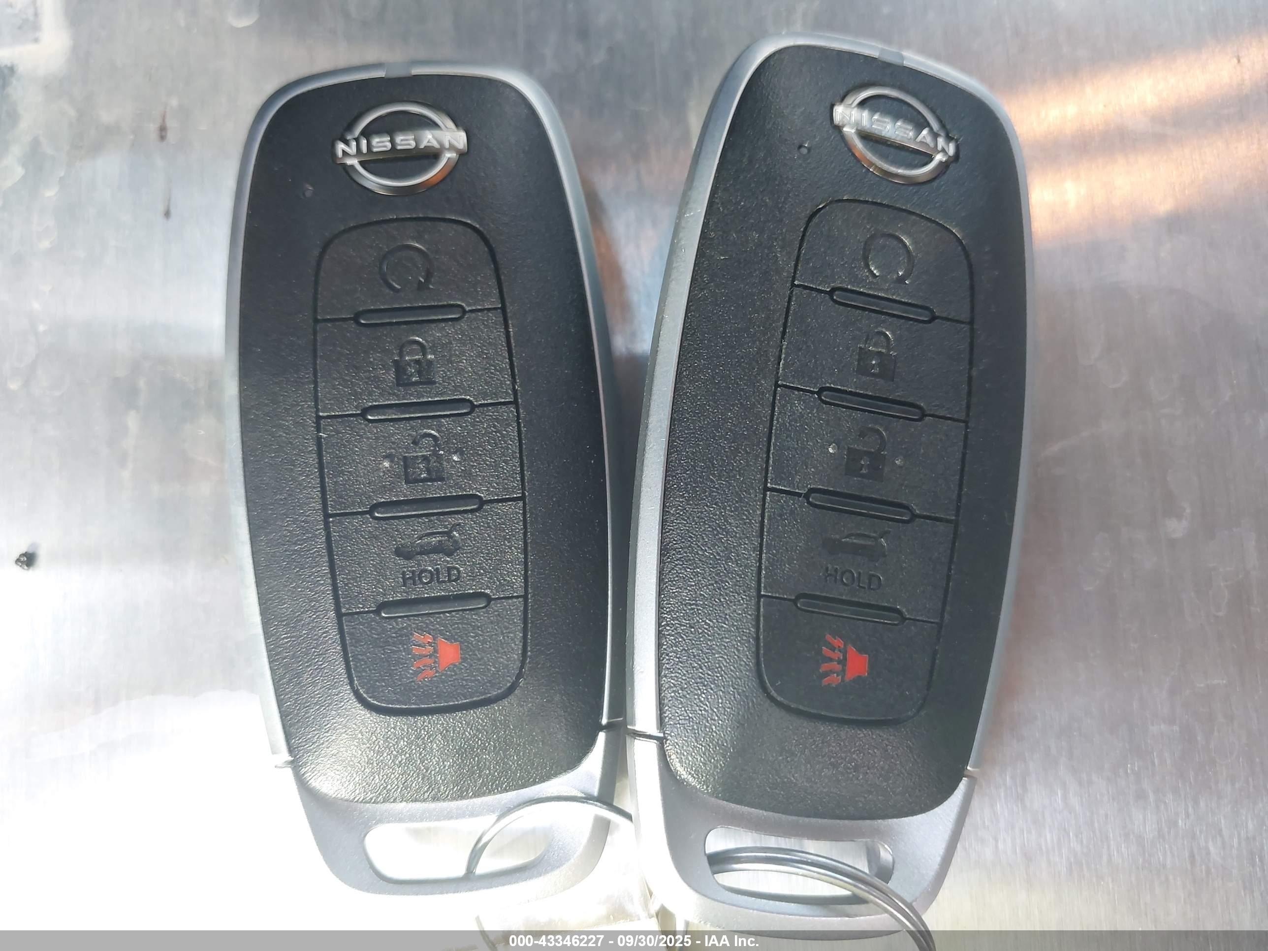 NISSAN ROGUE image 11