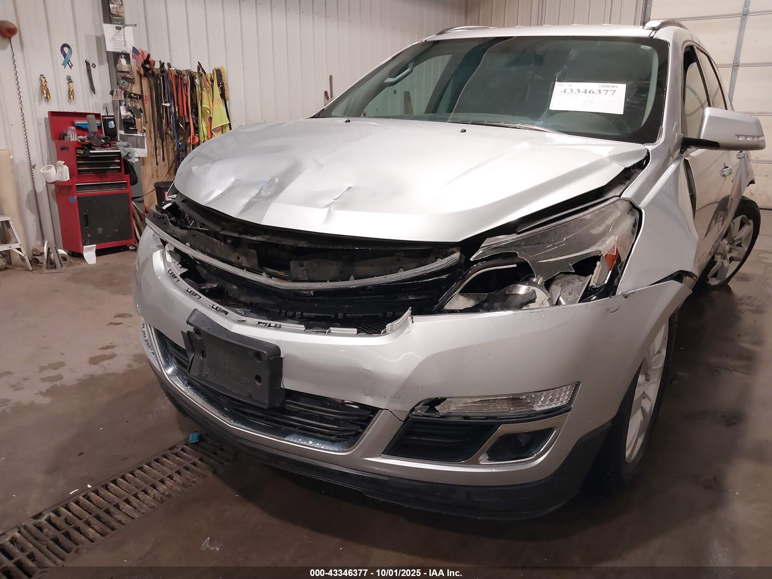 CHEVROLET TRAVERSE image 6