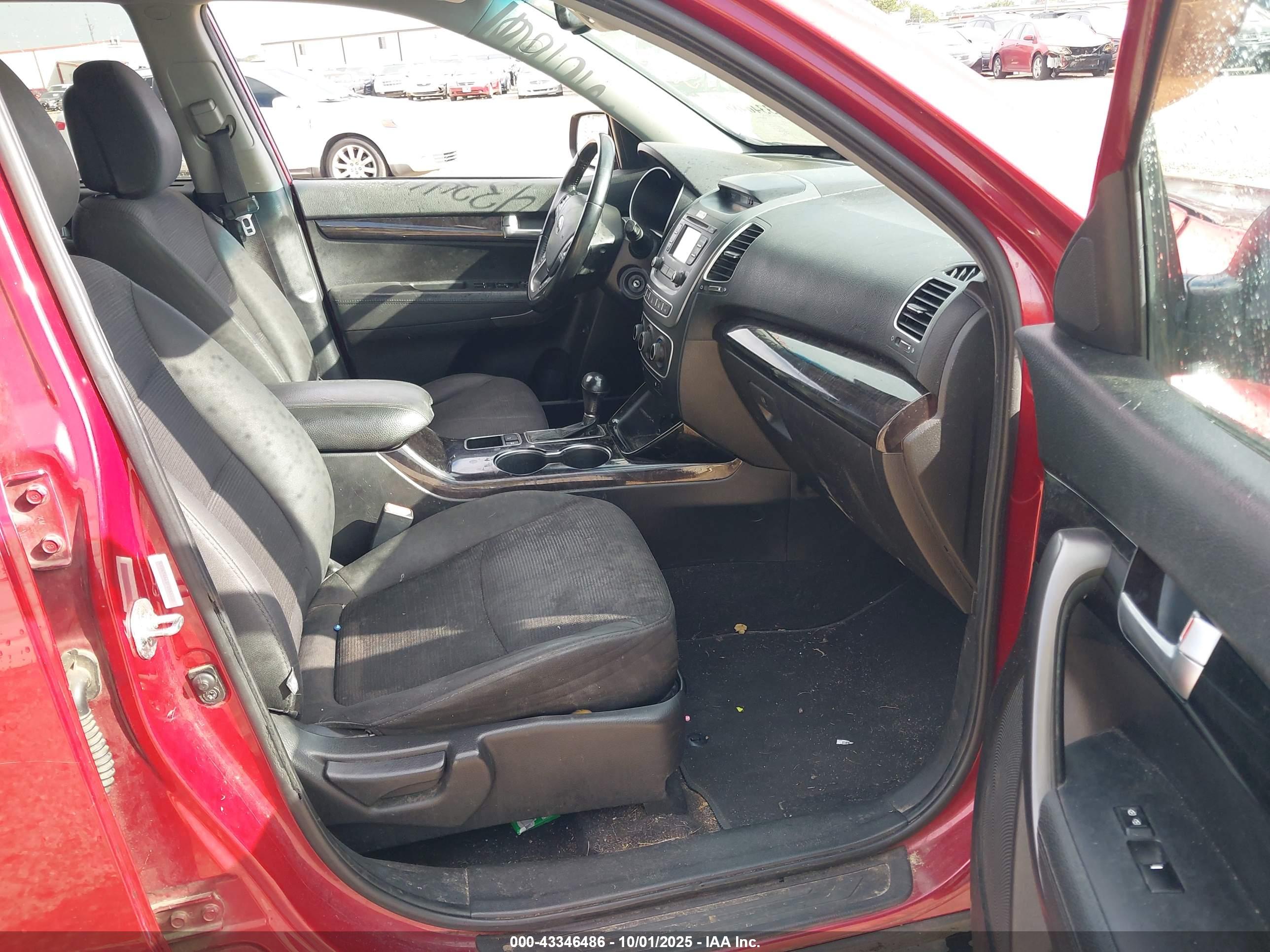KIA SORENTO image 5