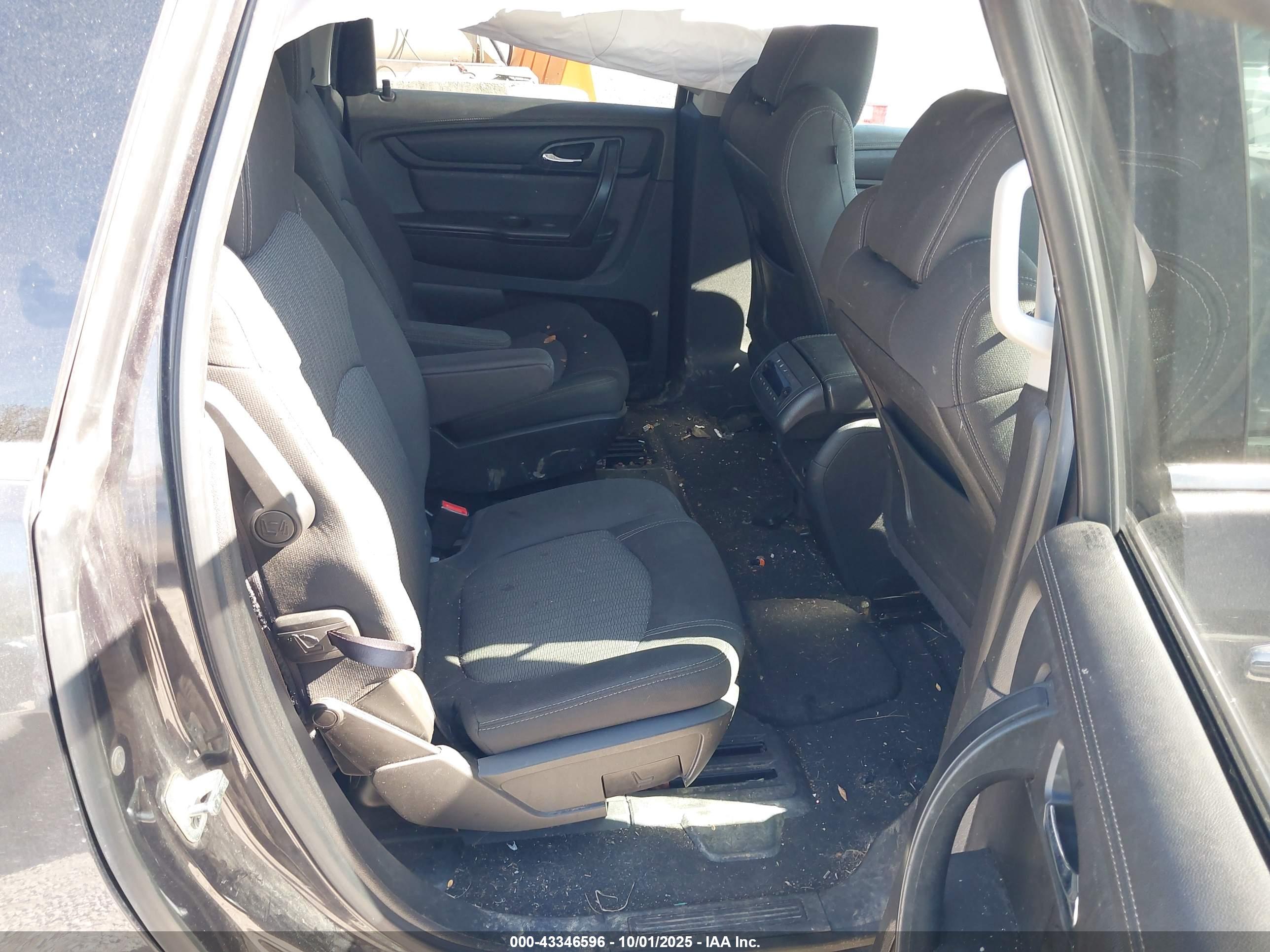 CHEVROLET TRAVERSE image 8