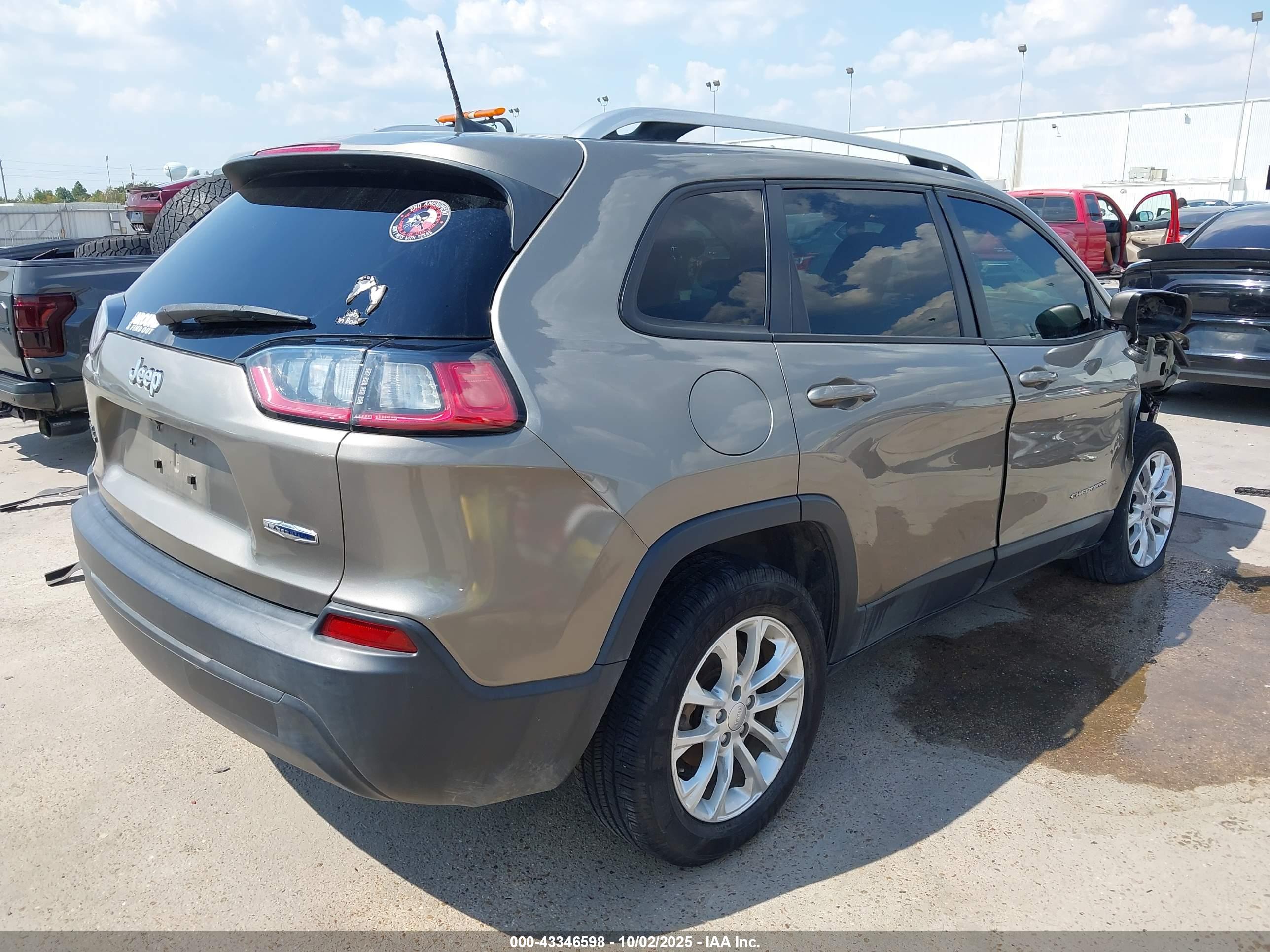 JEEP CHEROKEE image 4