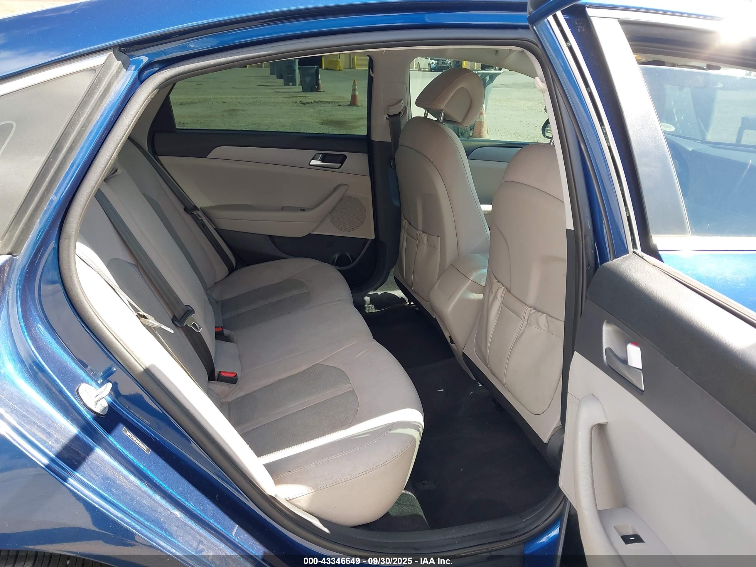 HYUNDAI SONATA image 8