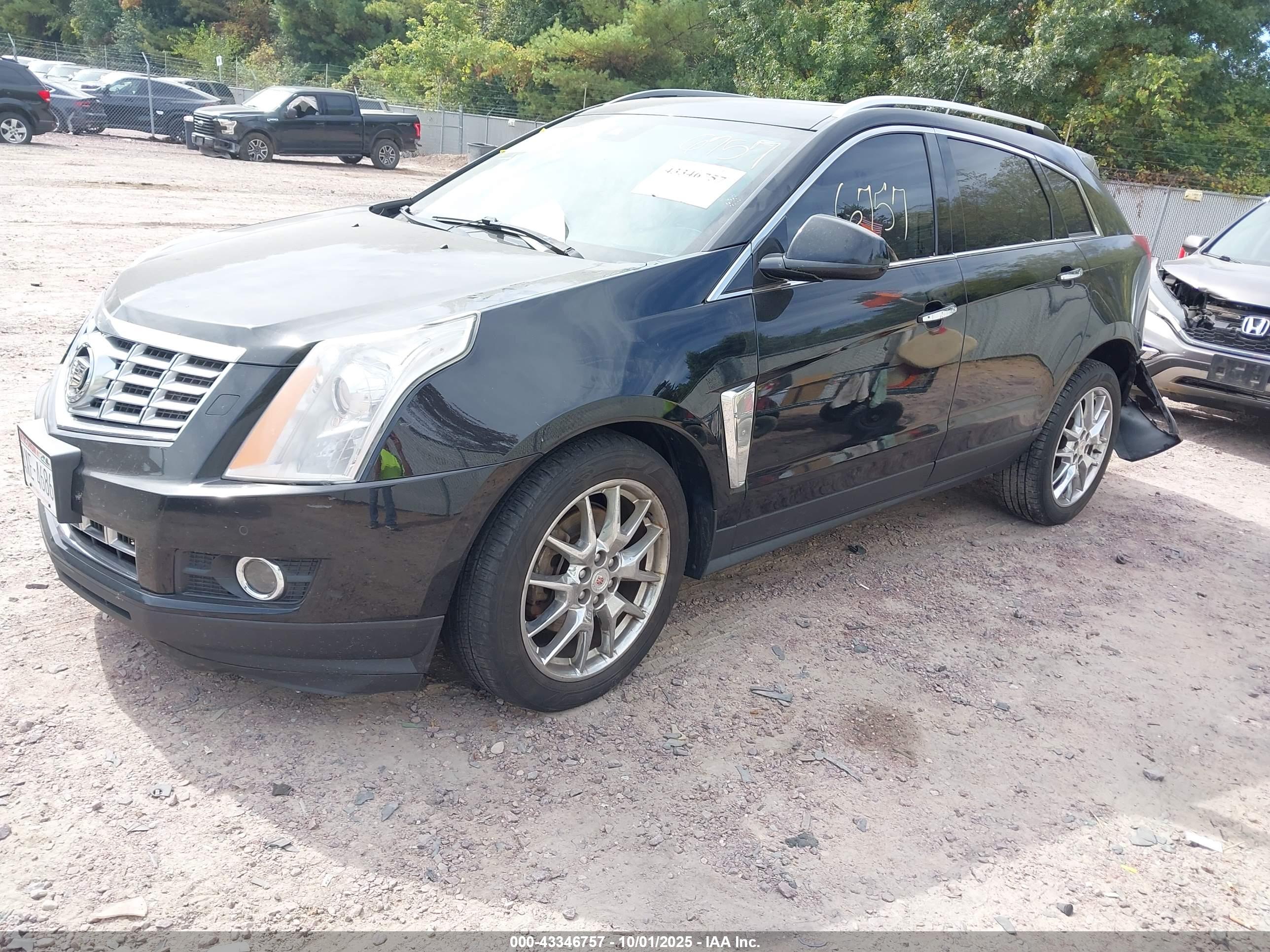 CADILLAC SRX image 2