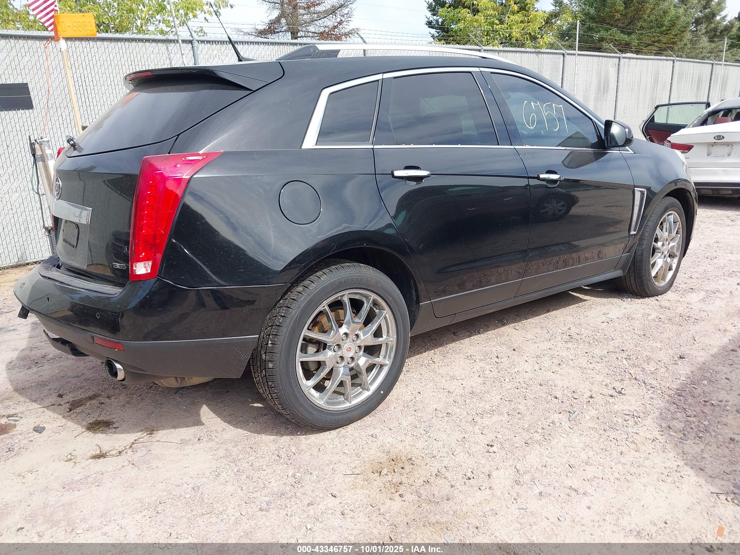 CADILLAC SRX image 4