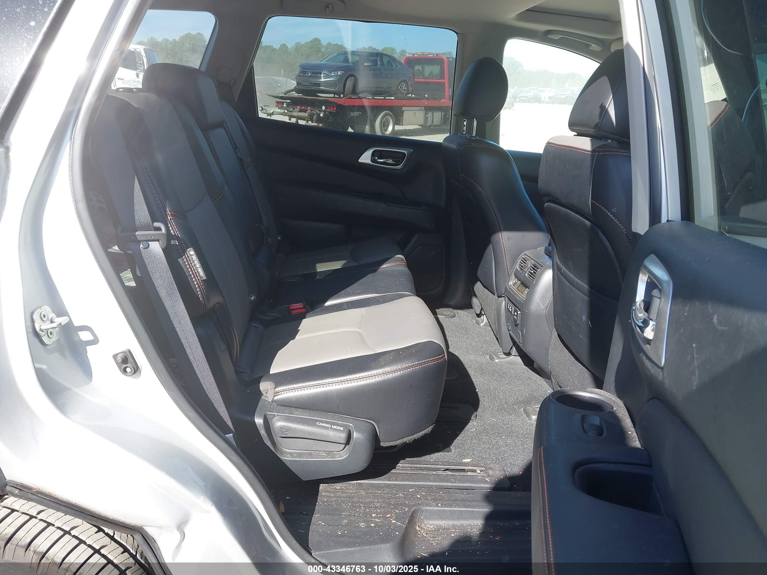 NISSAN PATHFINDER image 8