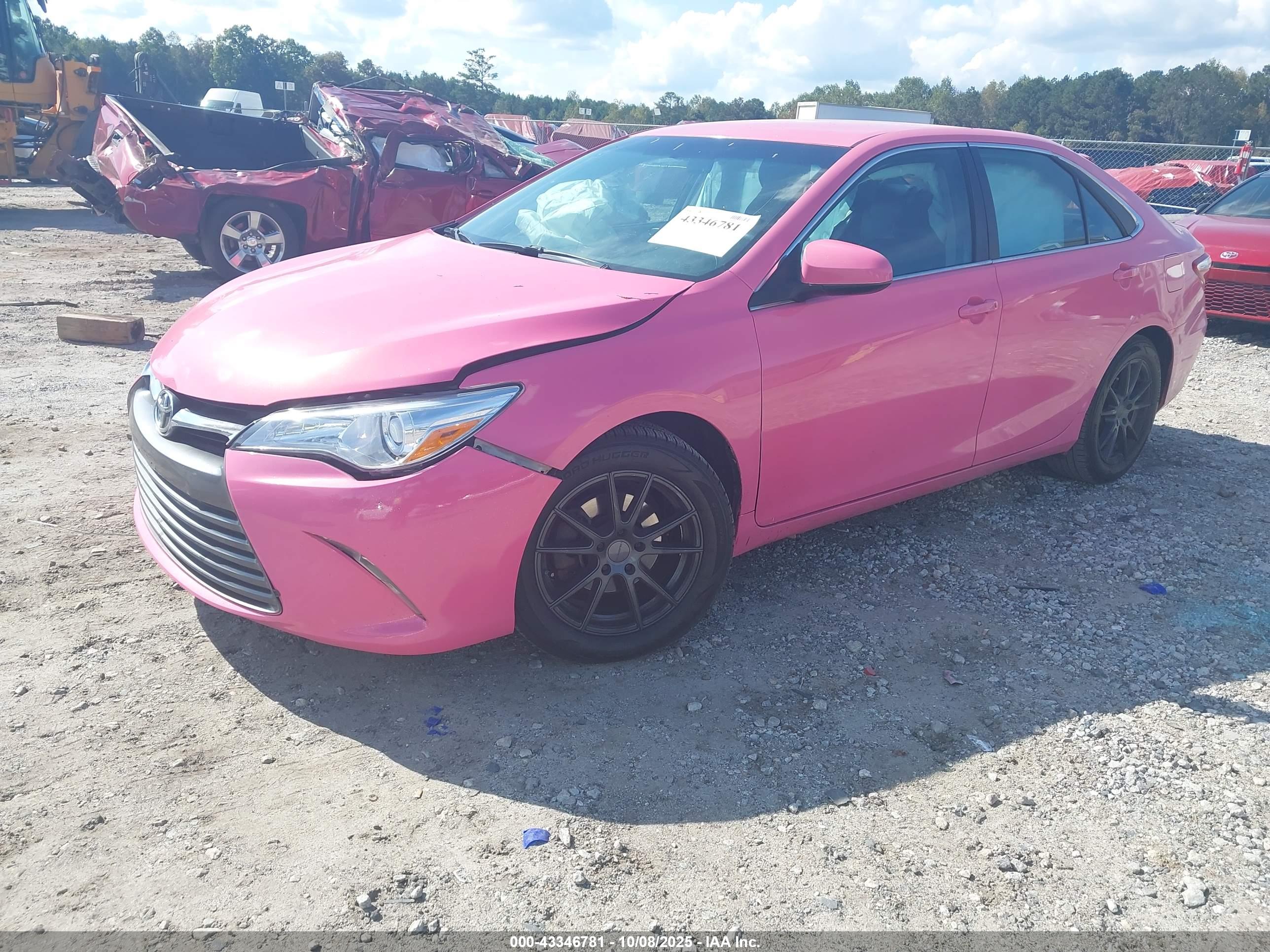 TOYOTA CAMRY image 2