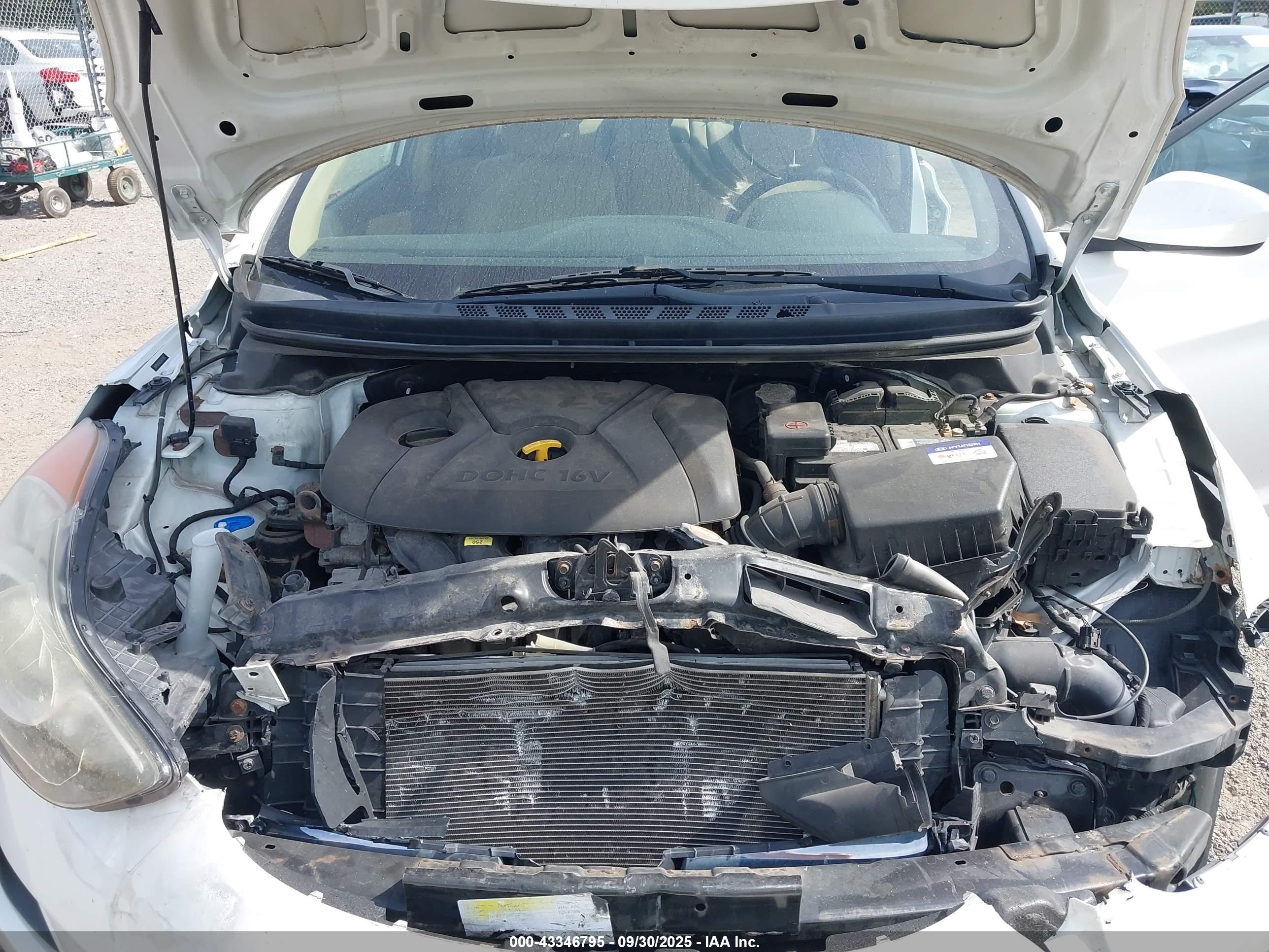 HYUNDAI ELANTRA image 10