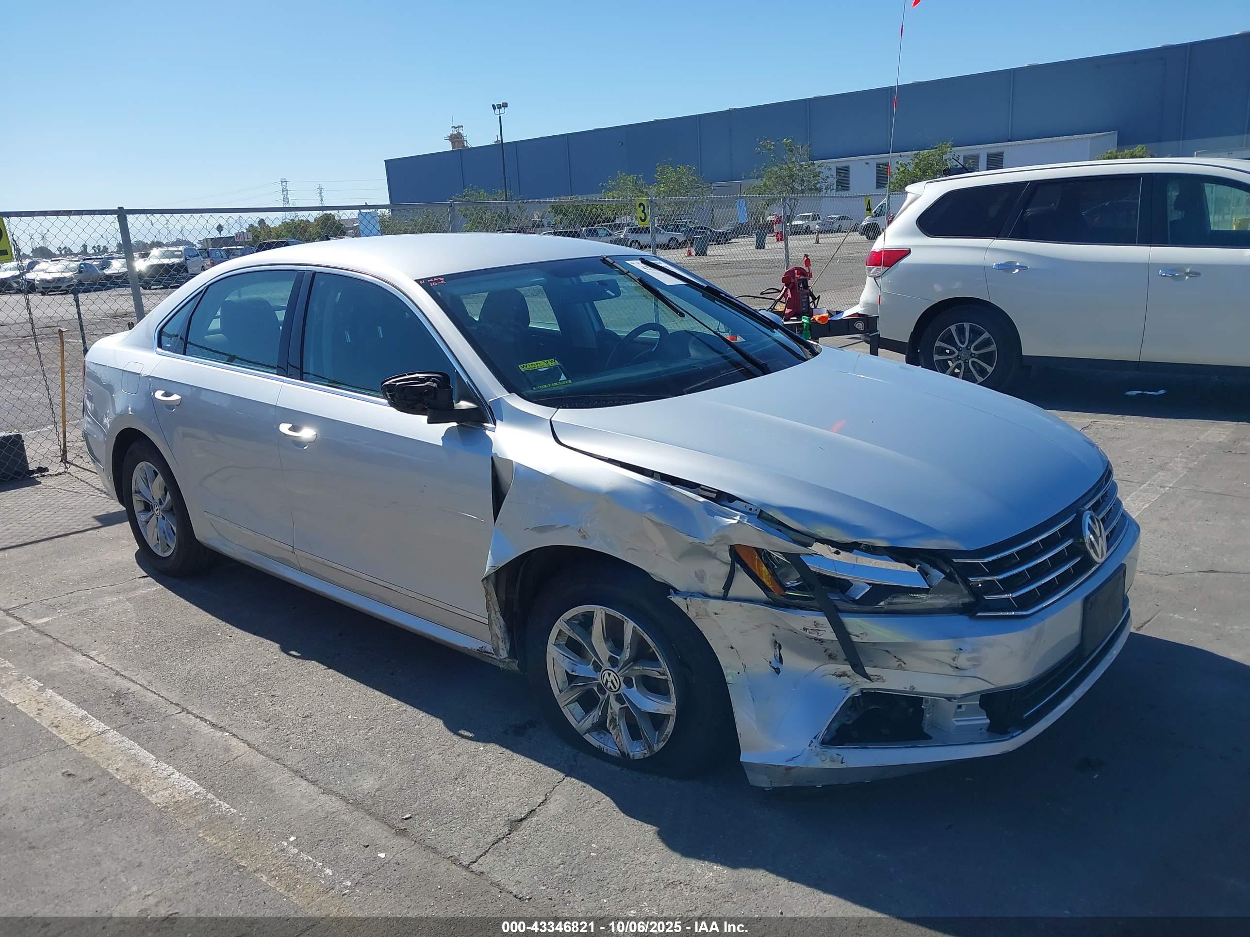 VOLKSWAGEN PASSAT image 6