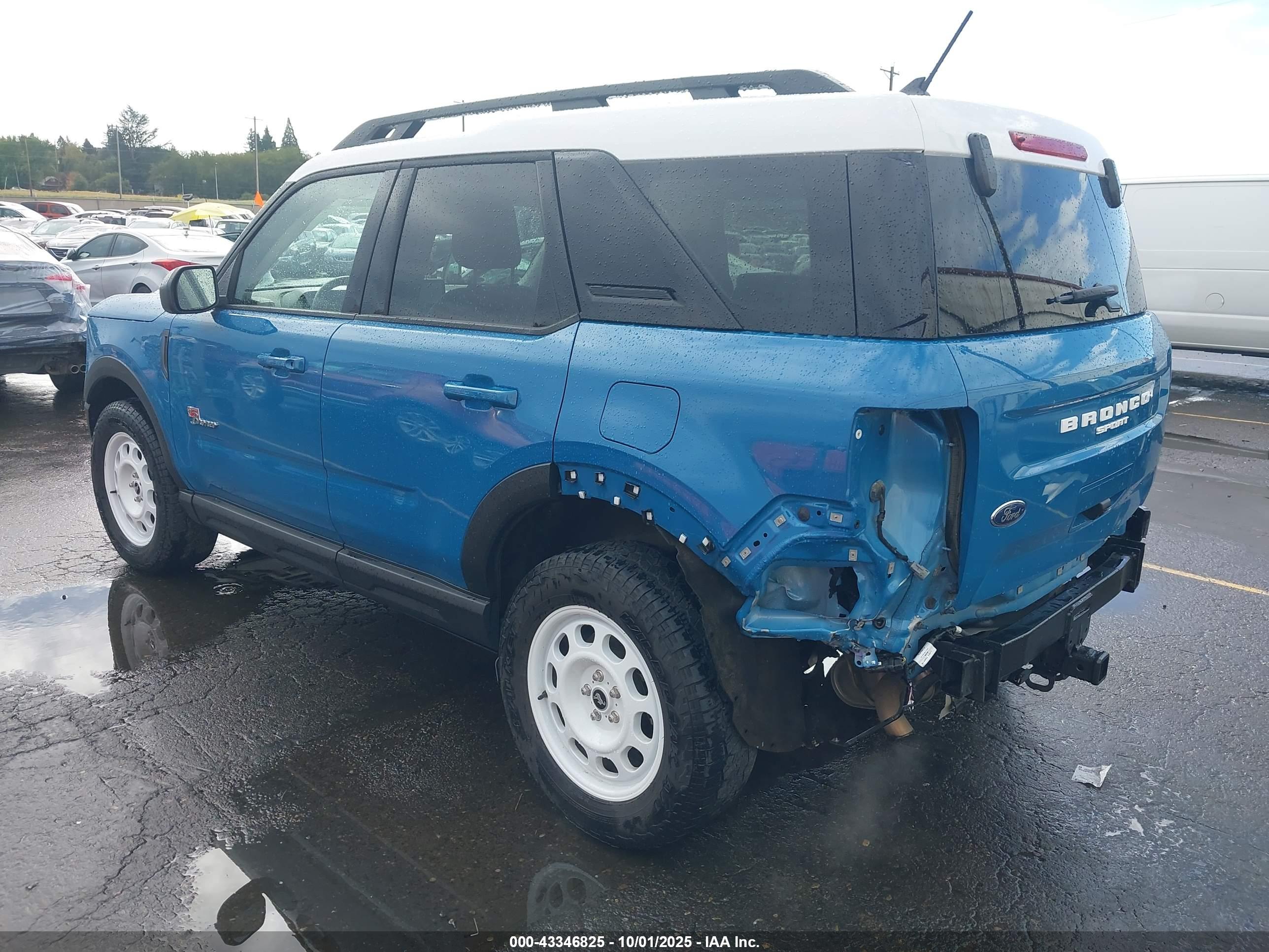FORD BRONCO image 3
