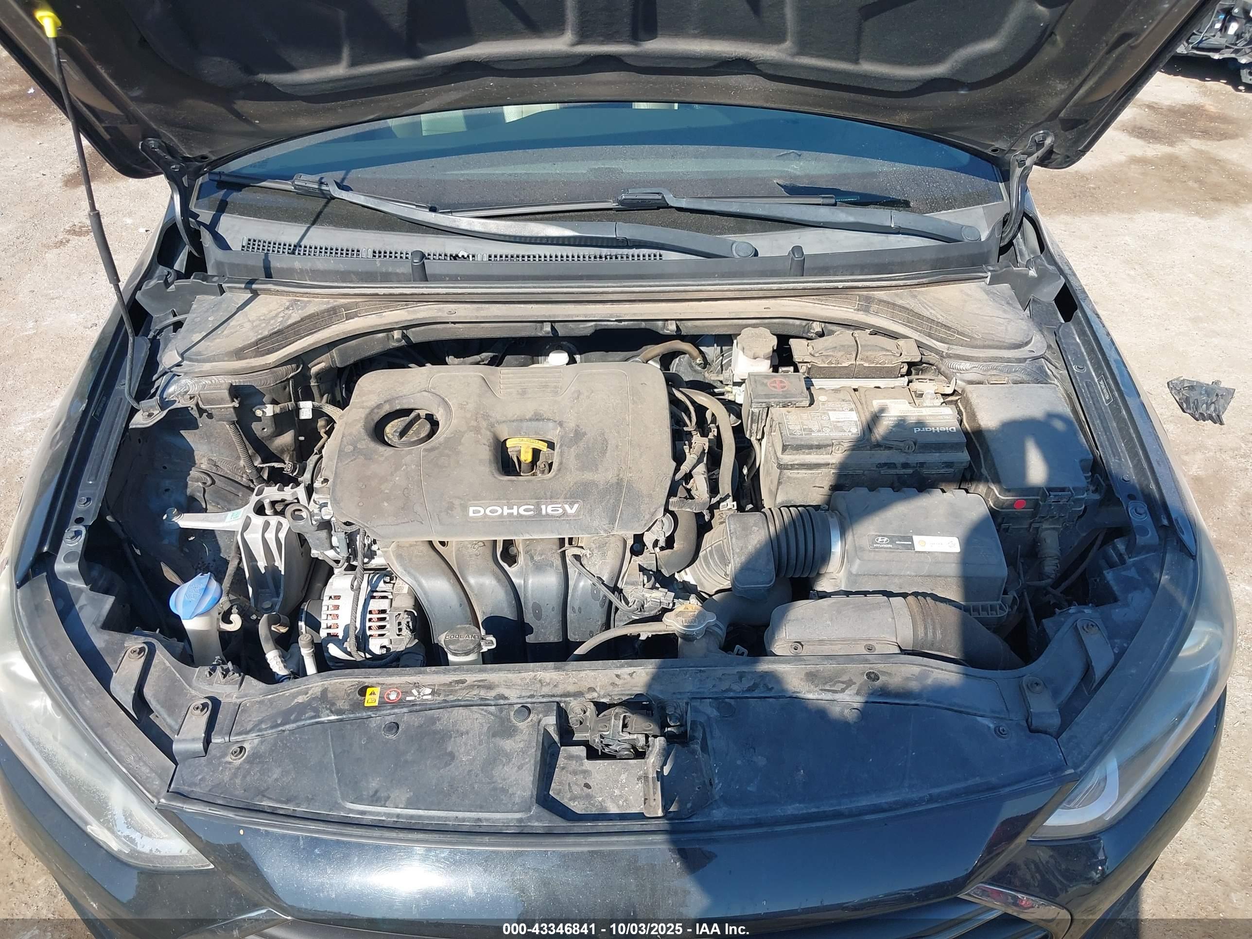 HYUNDAI ELANTRA image 10