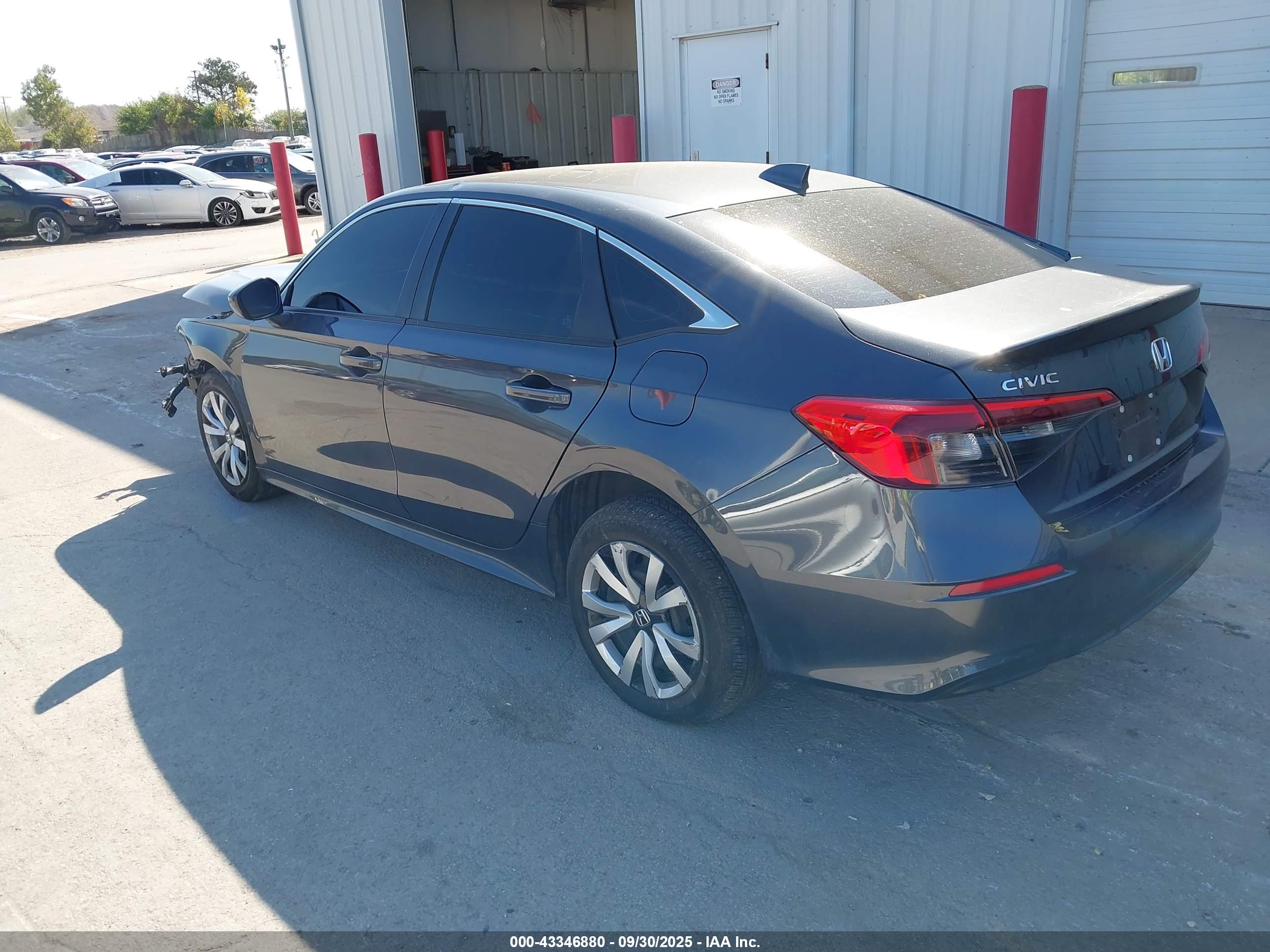 HONDA CIVIC image 3