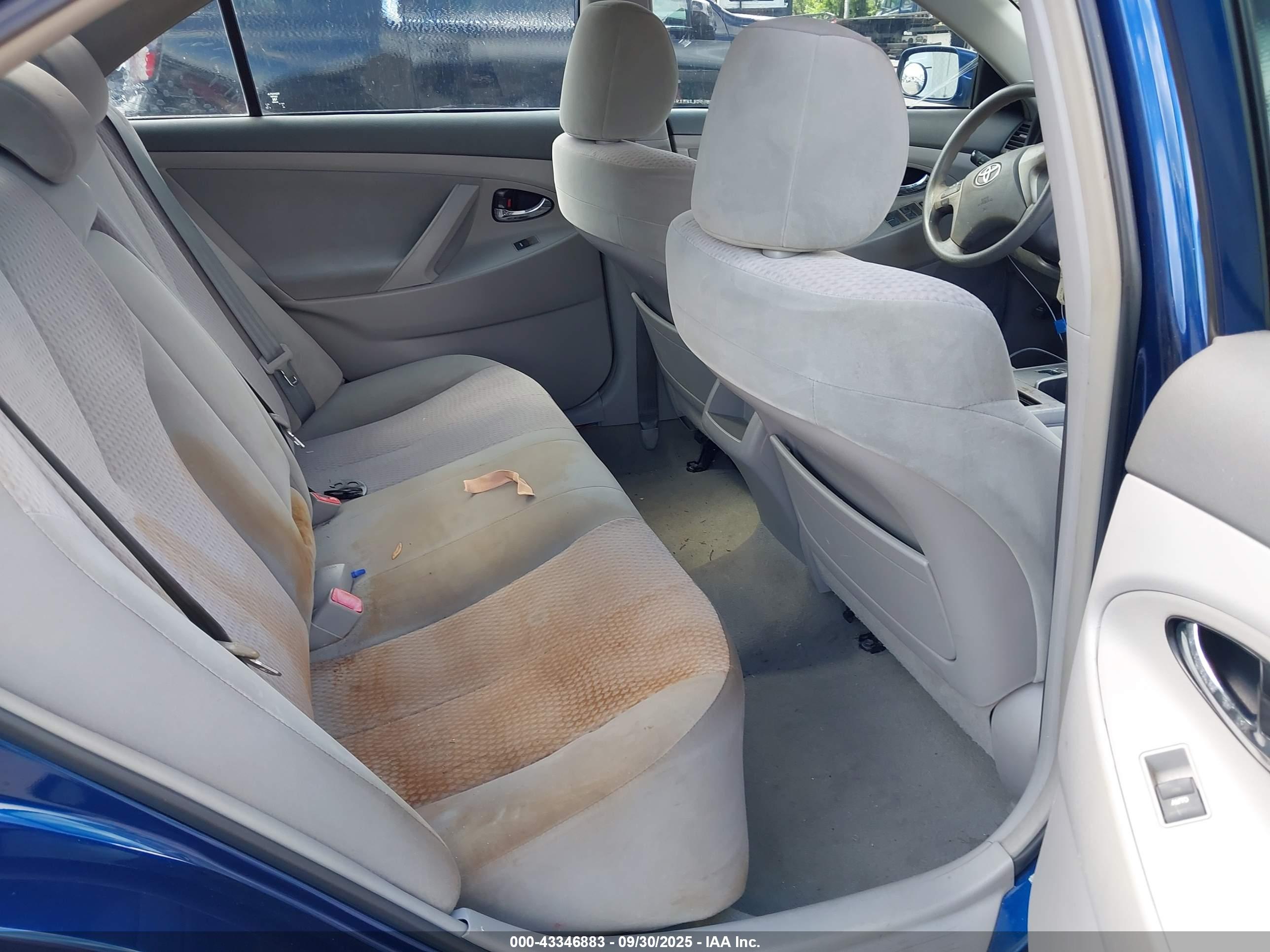 TOYOTA CAMRY image 8