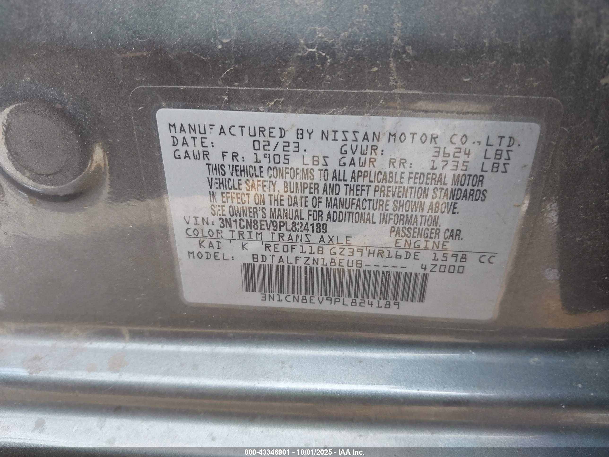 NISSAN VERSA image 9