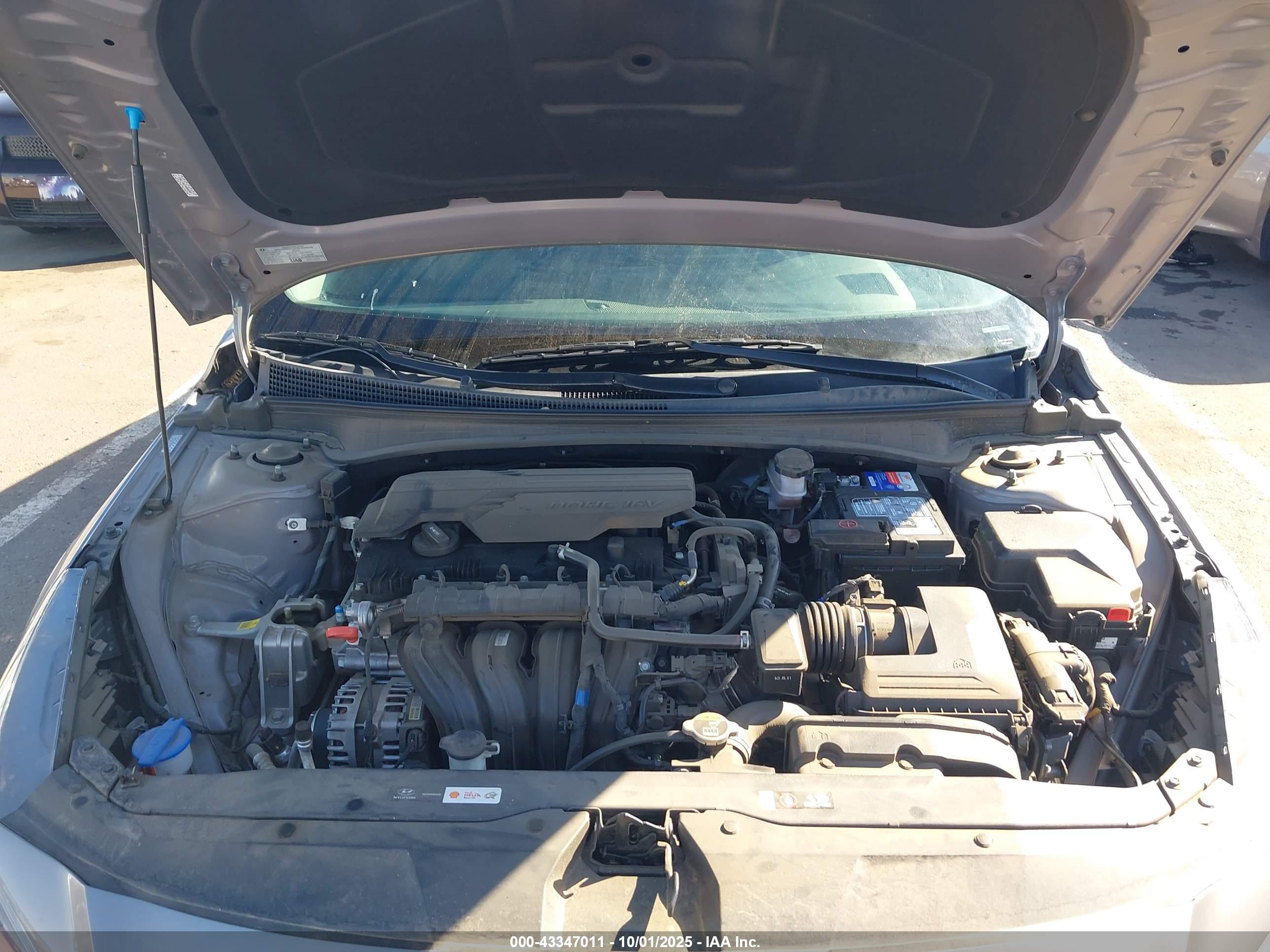 HYUNDAI ELANTRA image 10