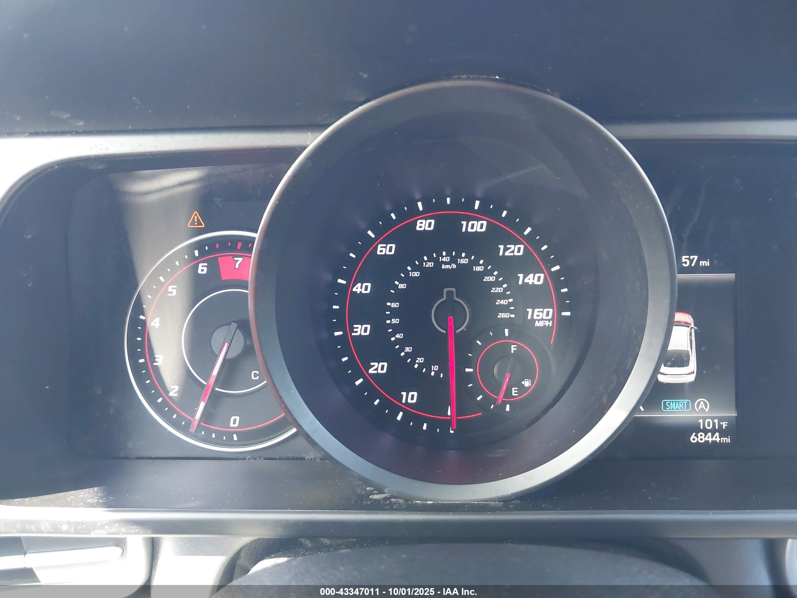 HYUNDAI ELANTRA image 7