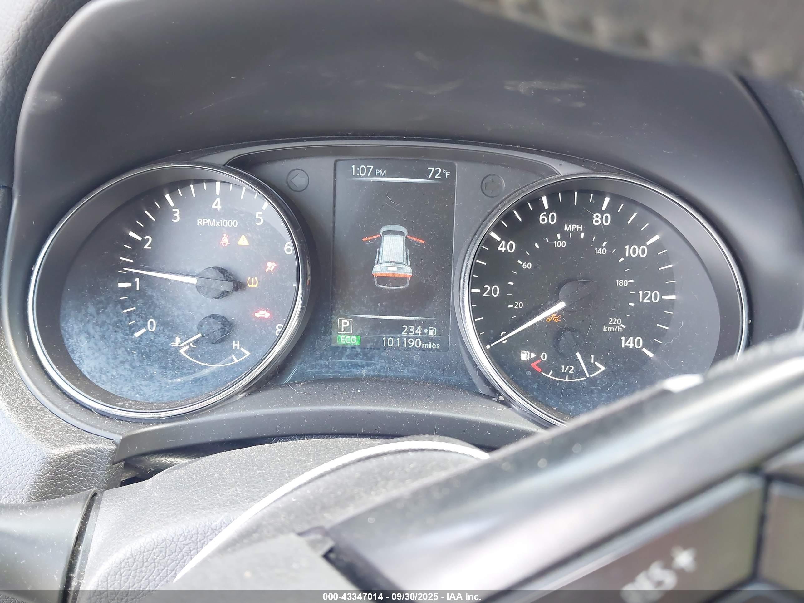 NISSAN ROGUE image 7