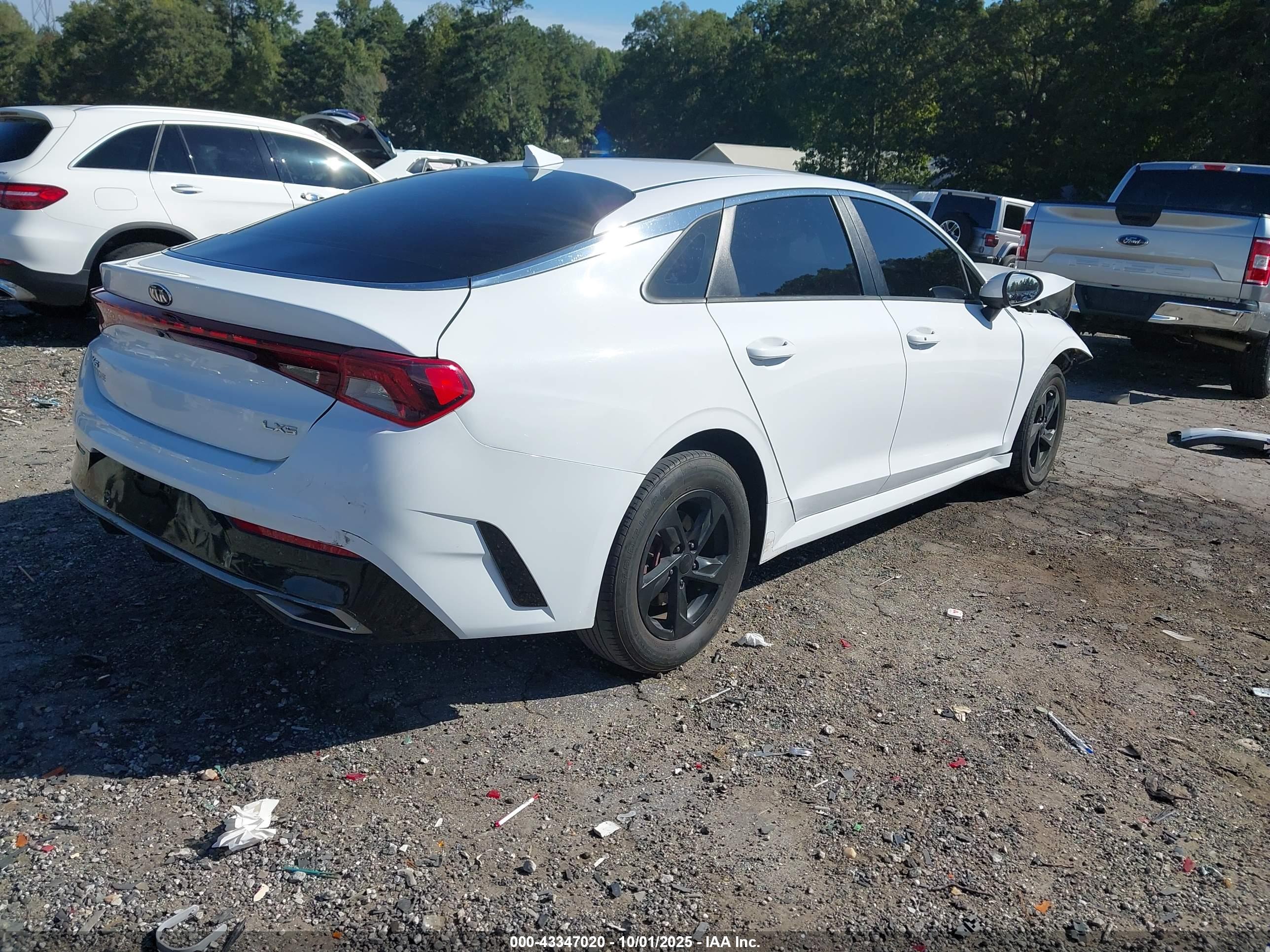 KIA K5 image 4