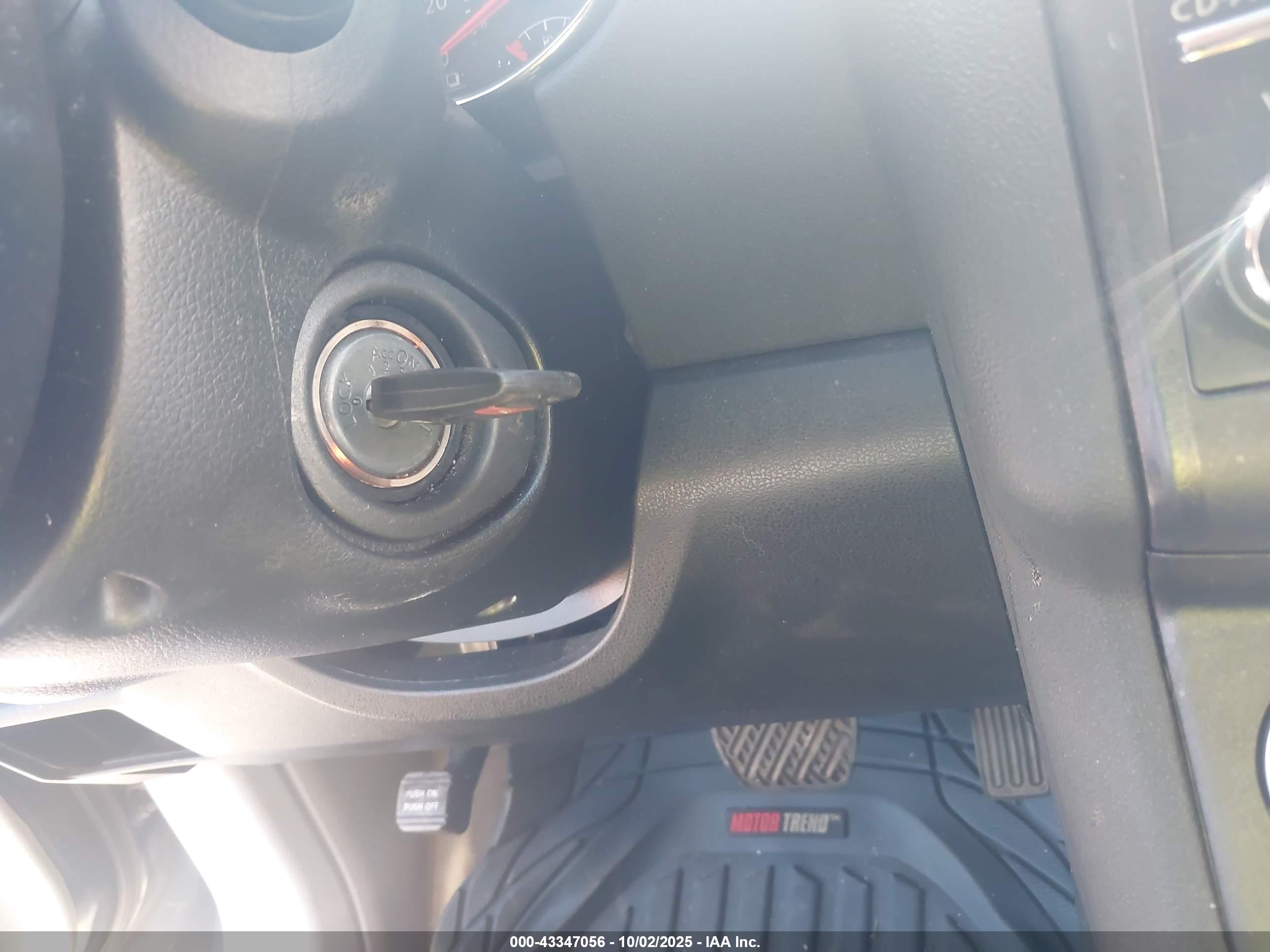 NISSAN ROGUE image 11
