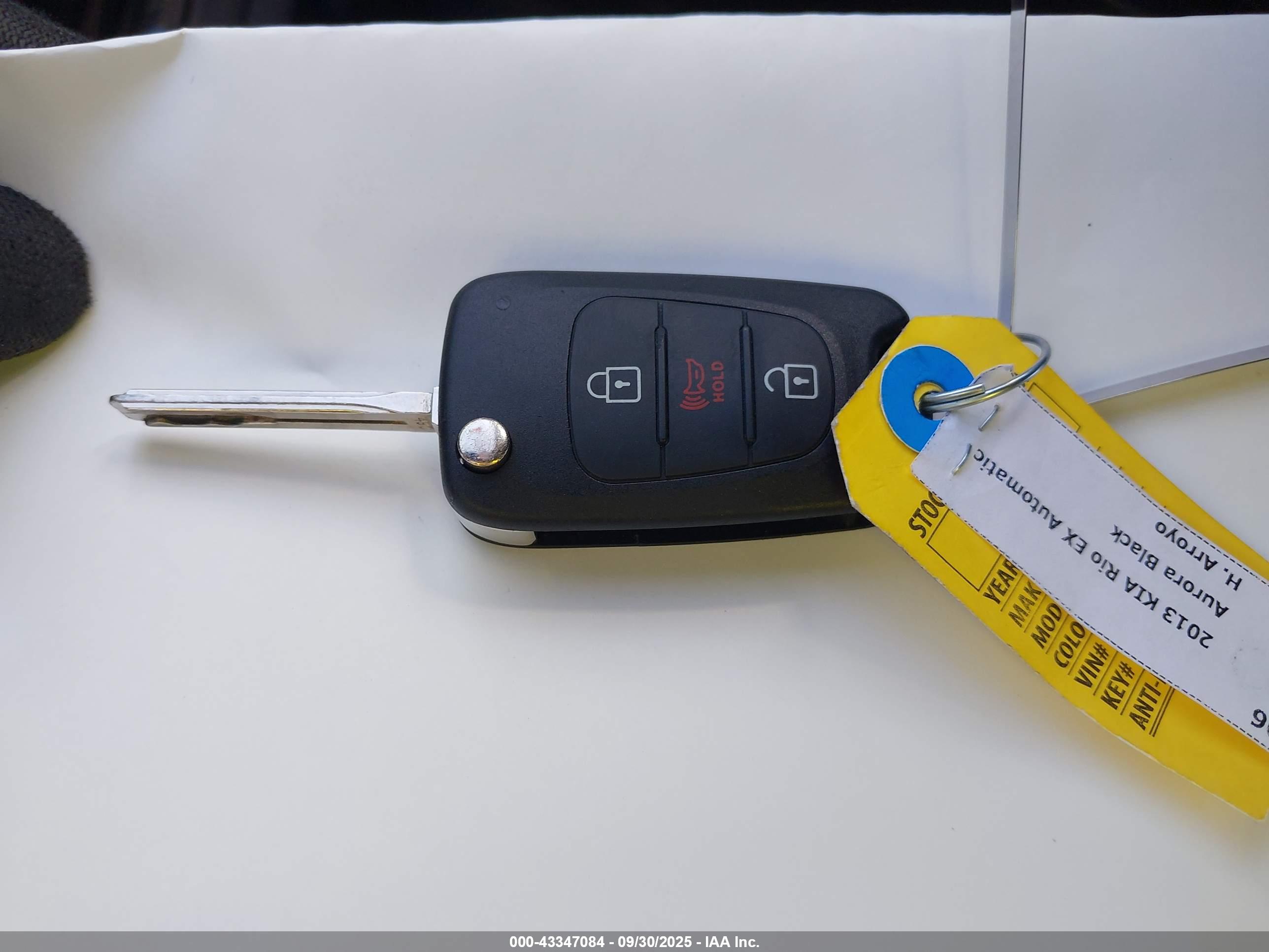 KIA RIO image 11