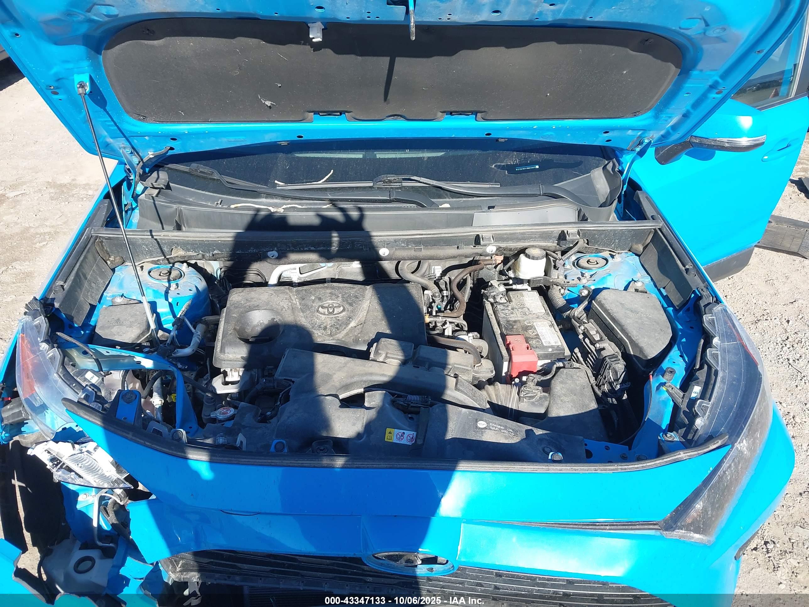 TOYOTA RAV4 image 10