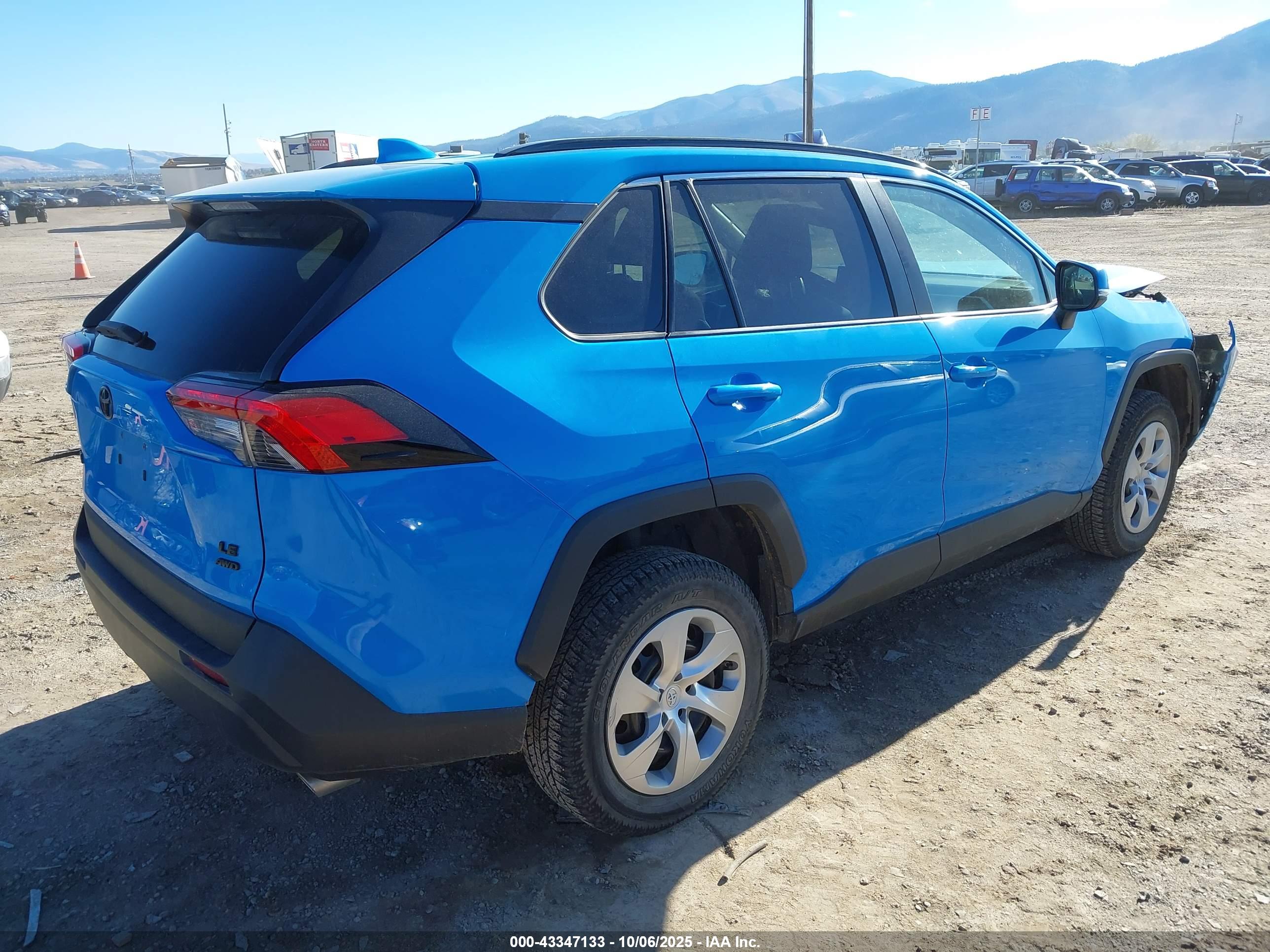 TOYOTA RAV4 image 4