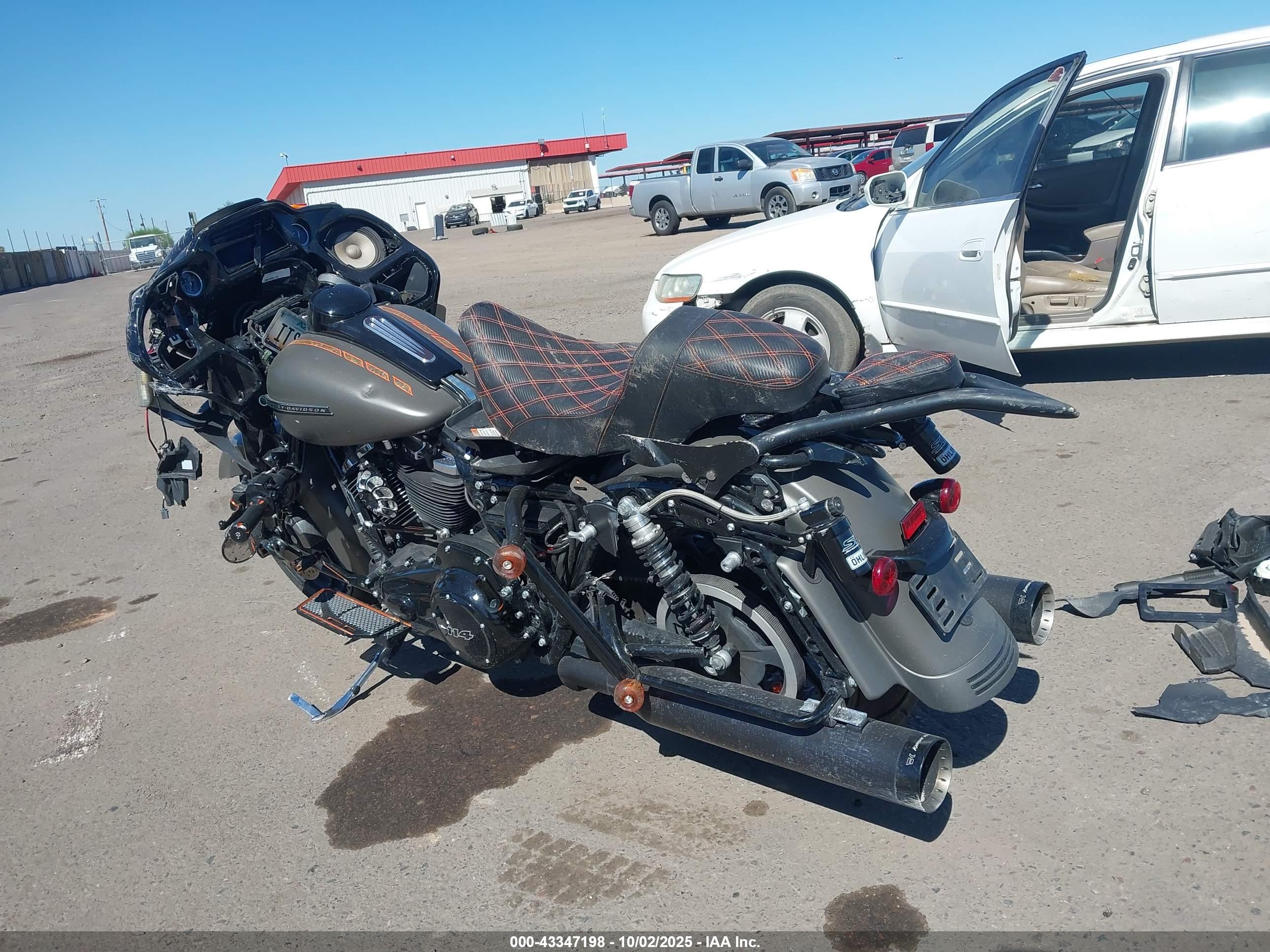 HARLEY-DAVIDSON FLTRXS image 3