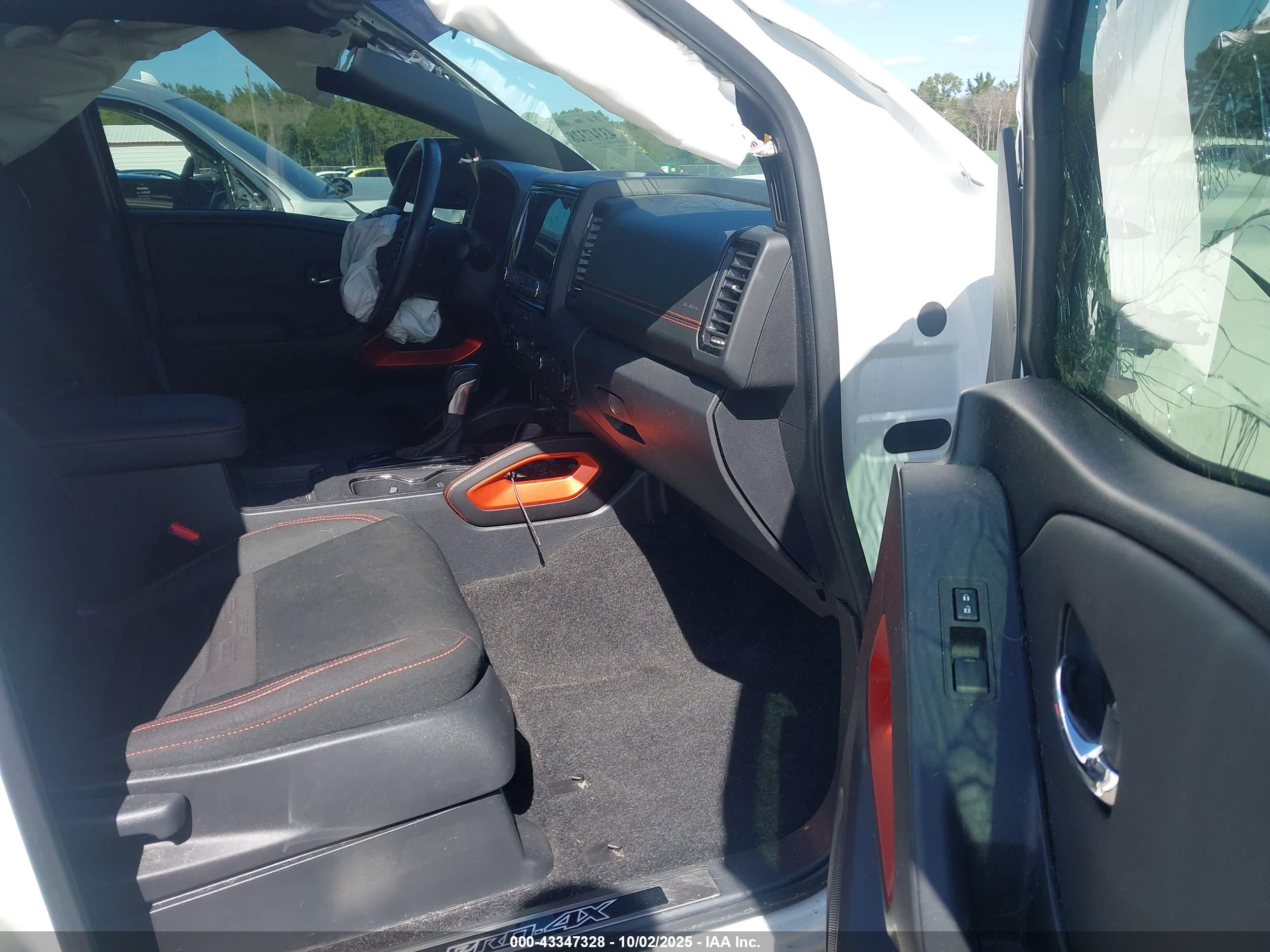 NISSAN FRONTIER image 5