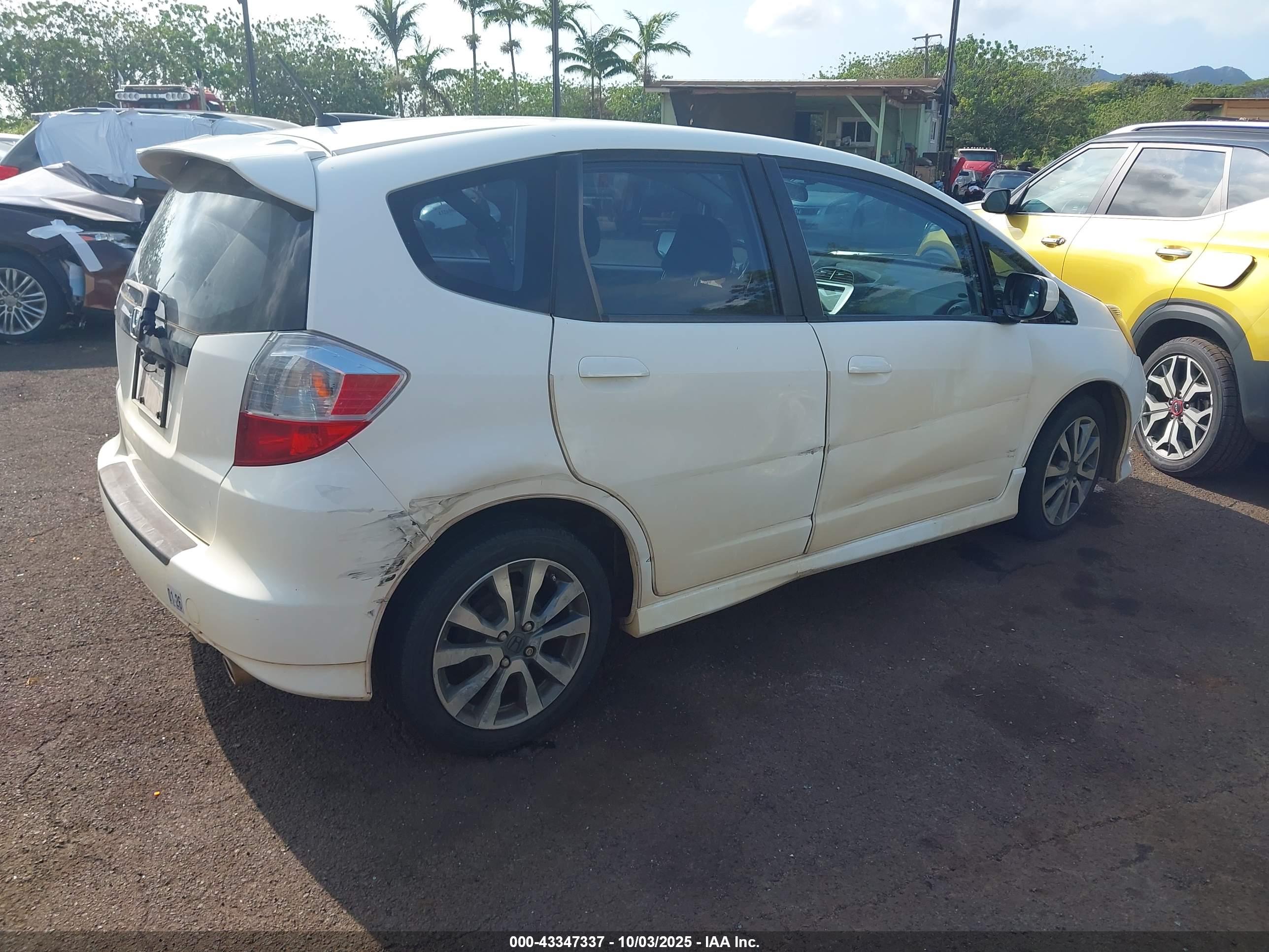 HONDA FIT image 4