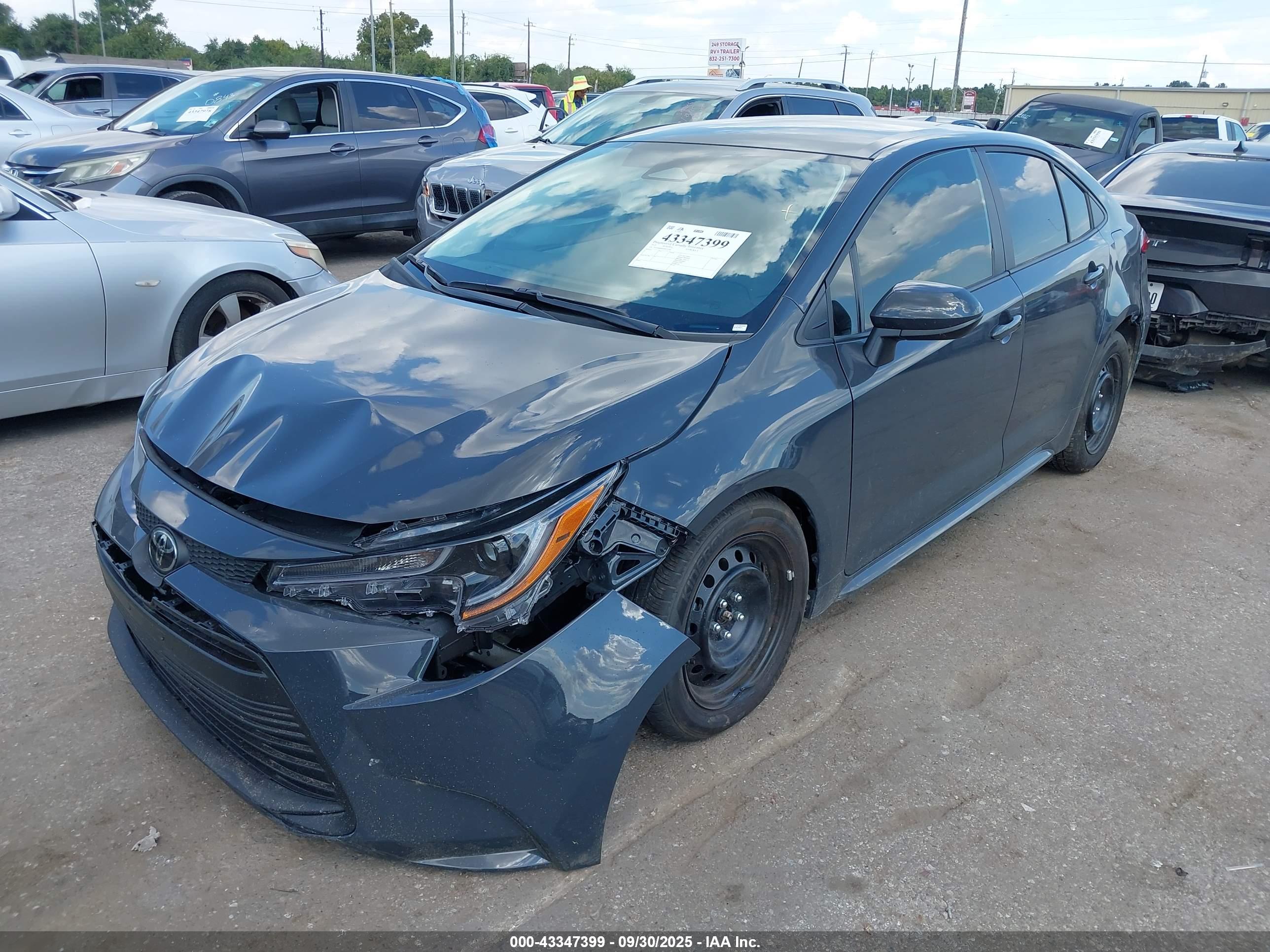 TOYOTA COROLLA image 2