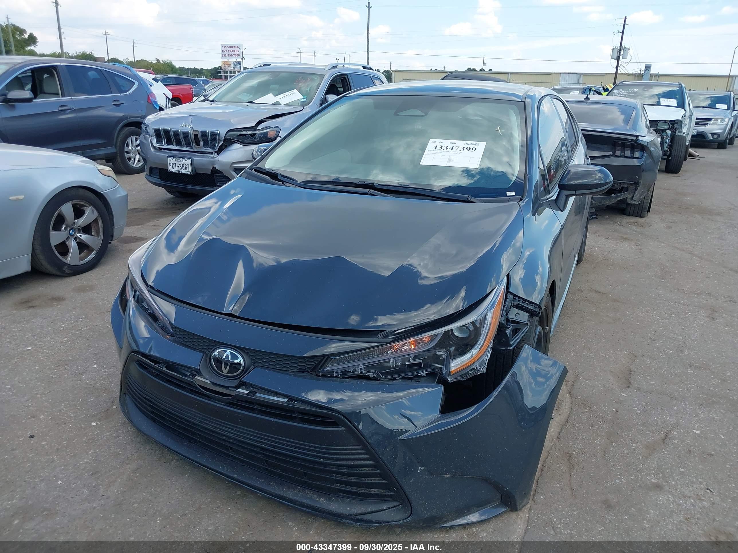 TOYOTA COROLLA image 6