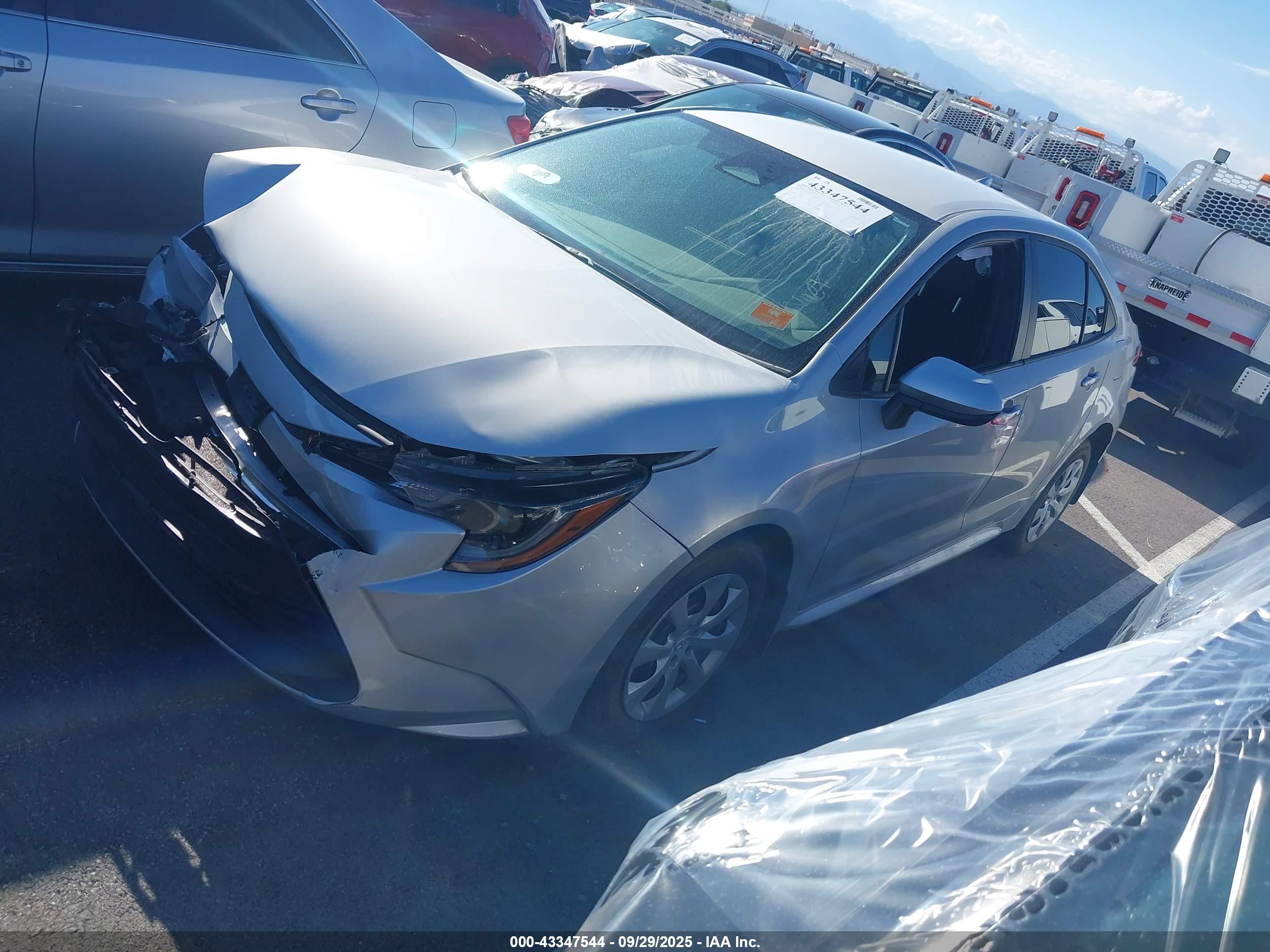 TOYOTA COROLLA image 2