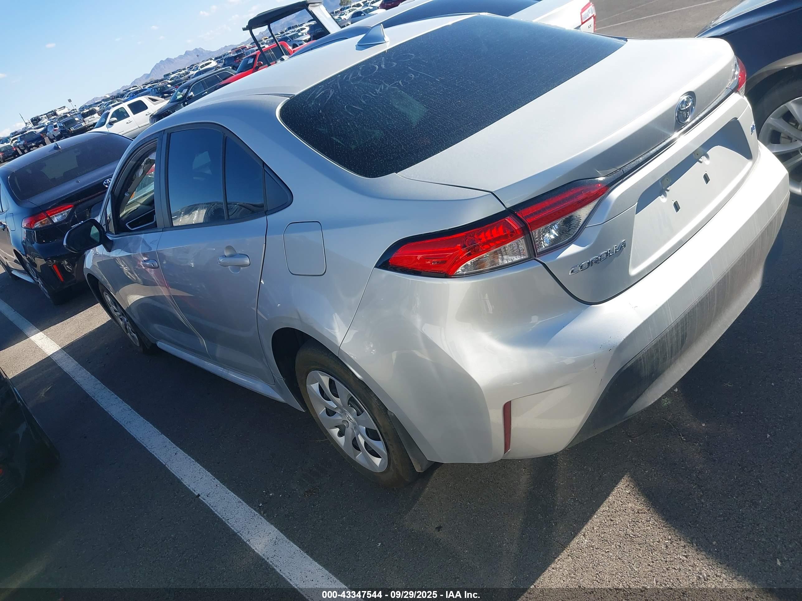 TOYOTA COROLLA image 3