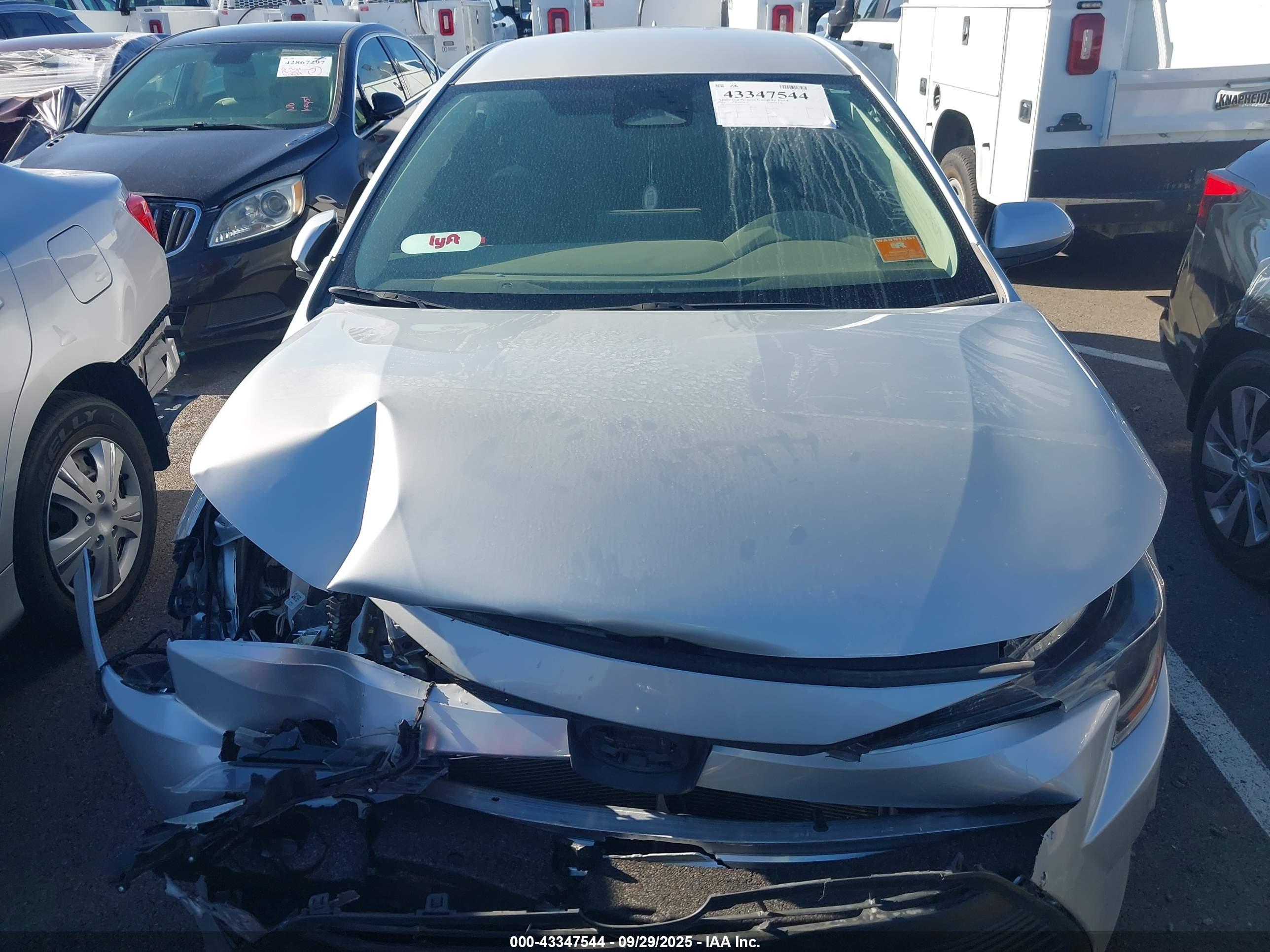 TOYOTA COROLLA image 6