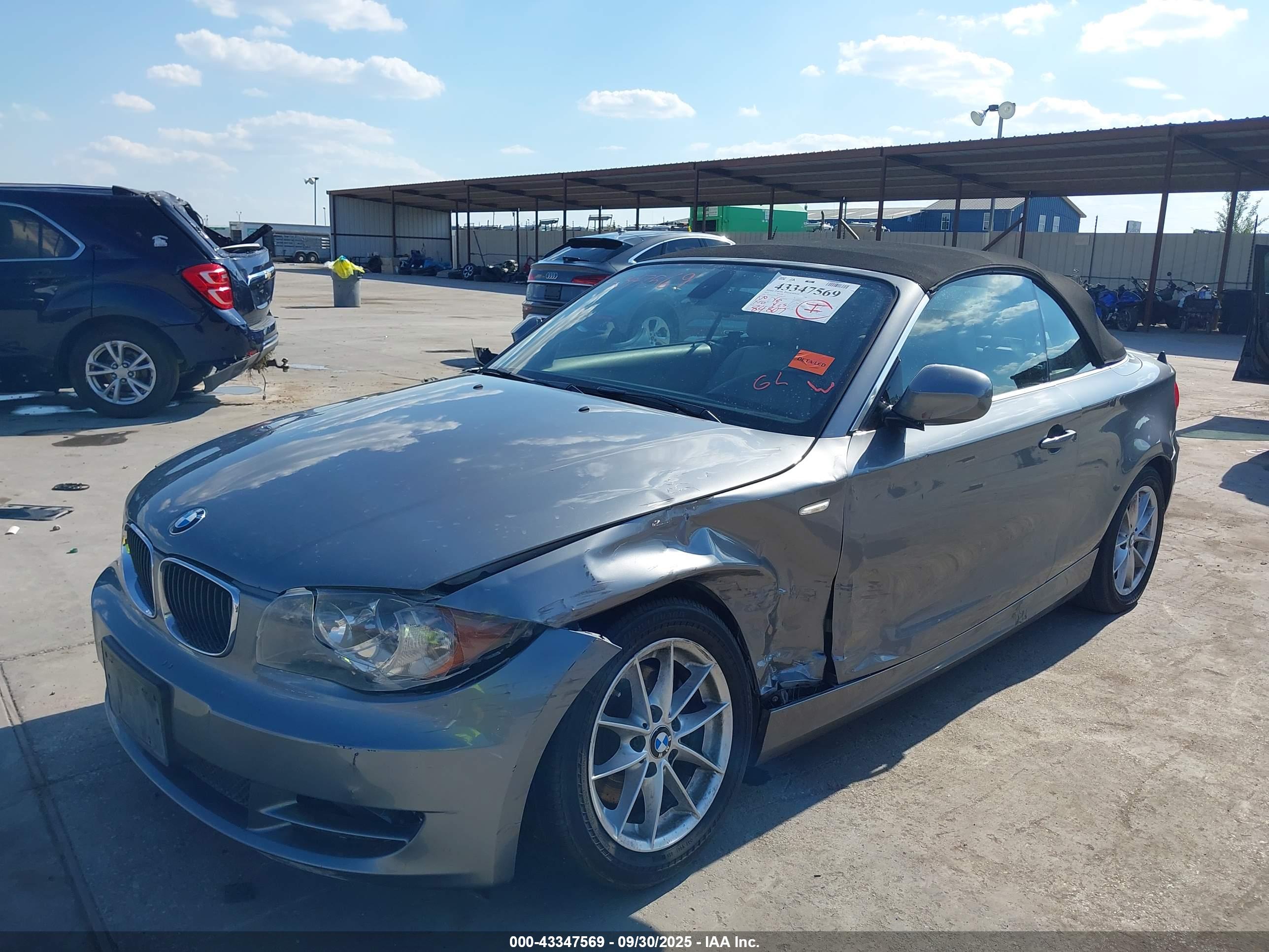 BMW 128I image 2