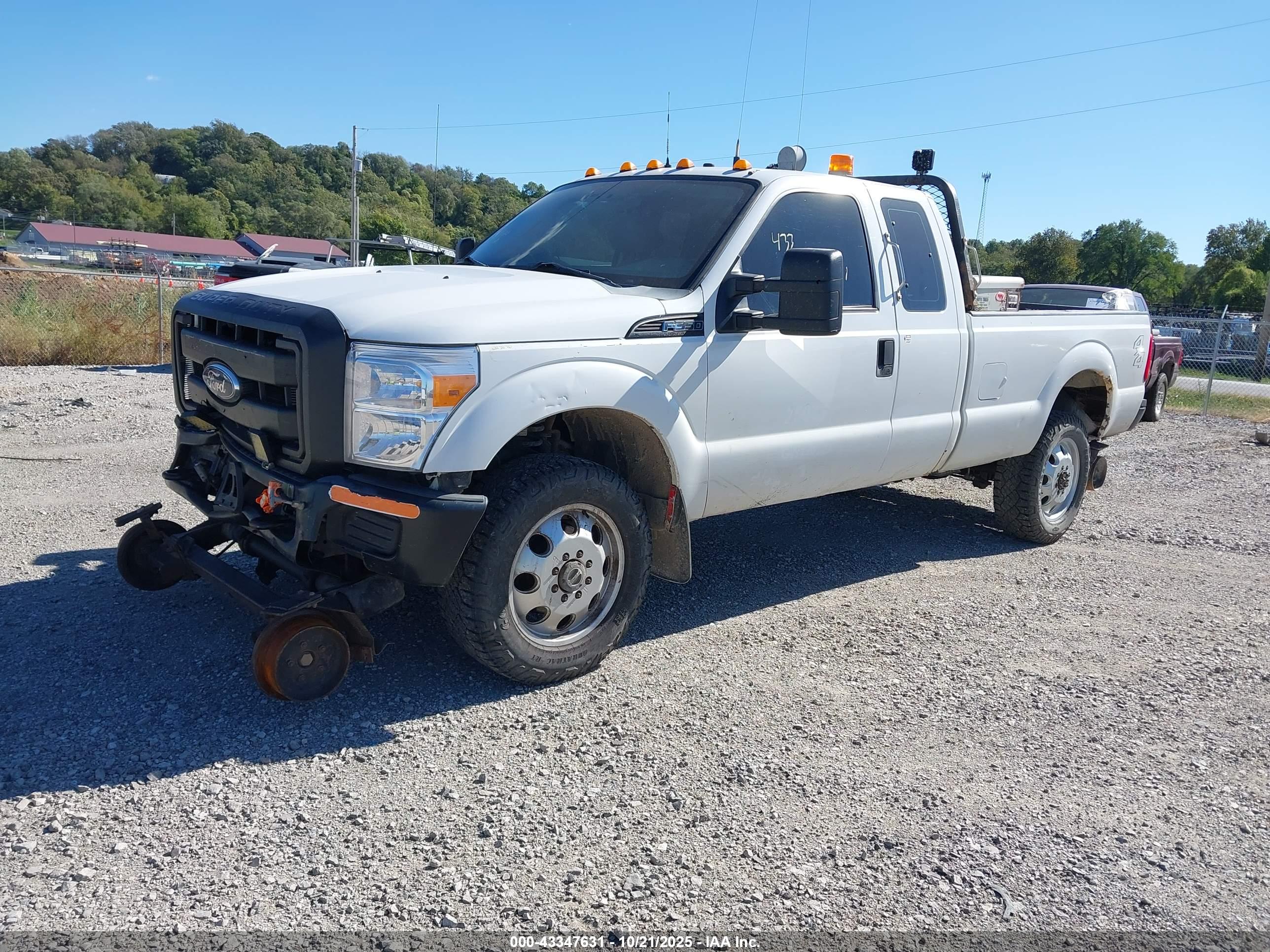 FORD F-350 image 2