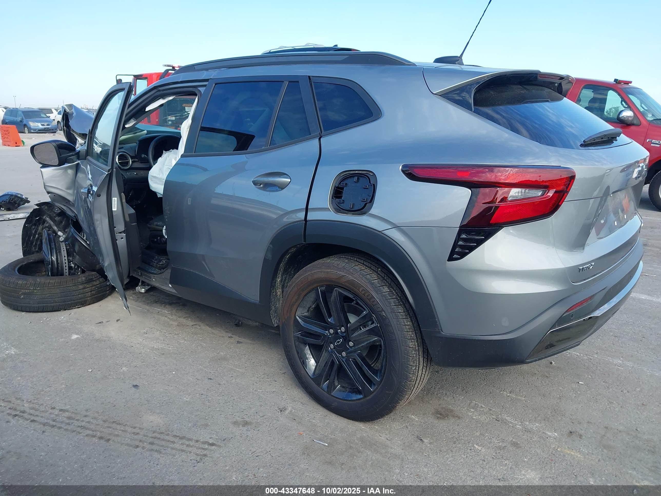 CHEVROLET TRAX image 3