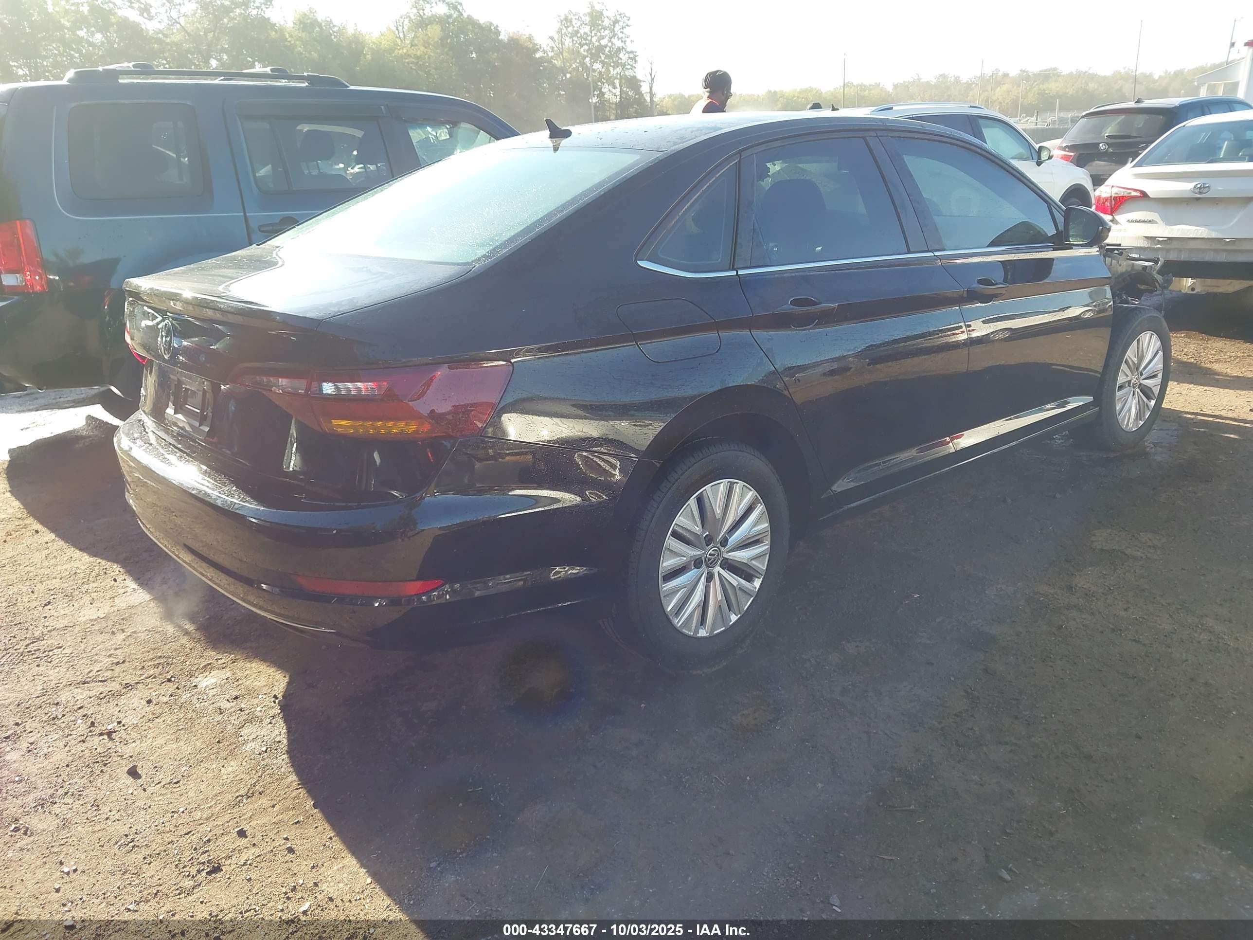 VOLKSWAGEN JETTA image 4