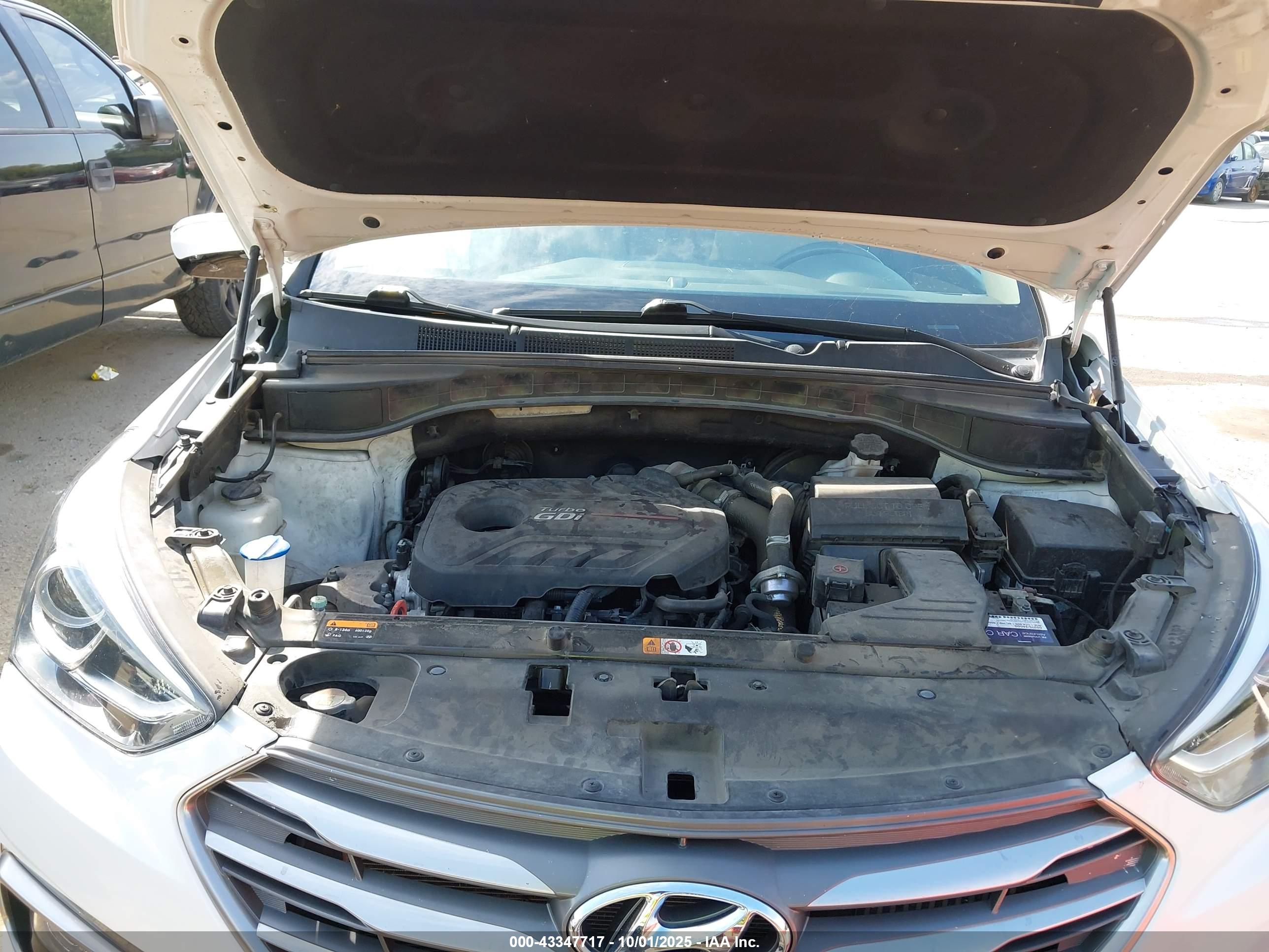 HYUNDAI SANTA image 10