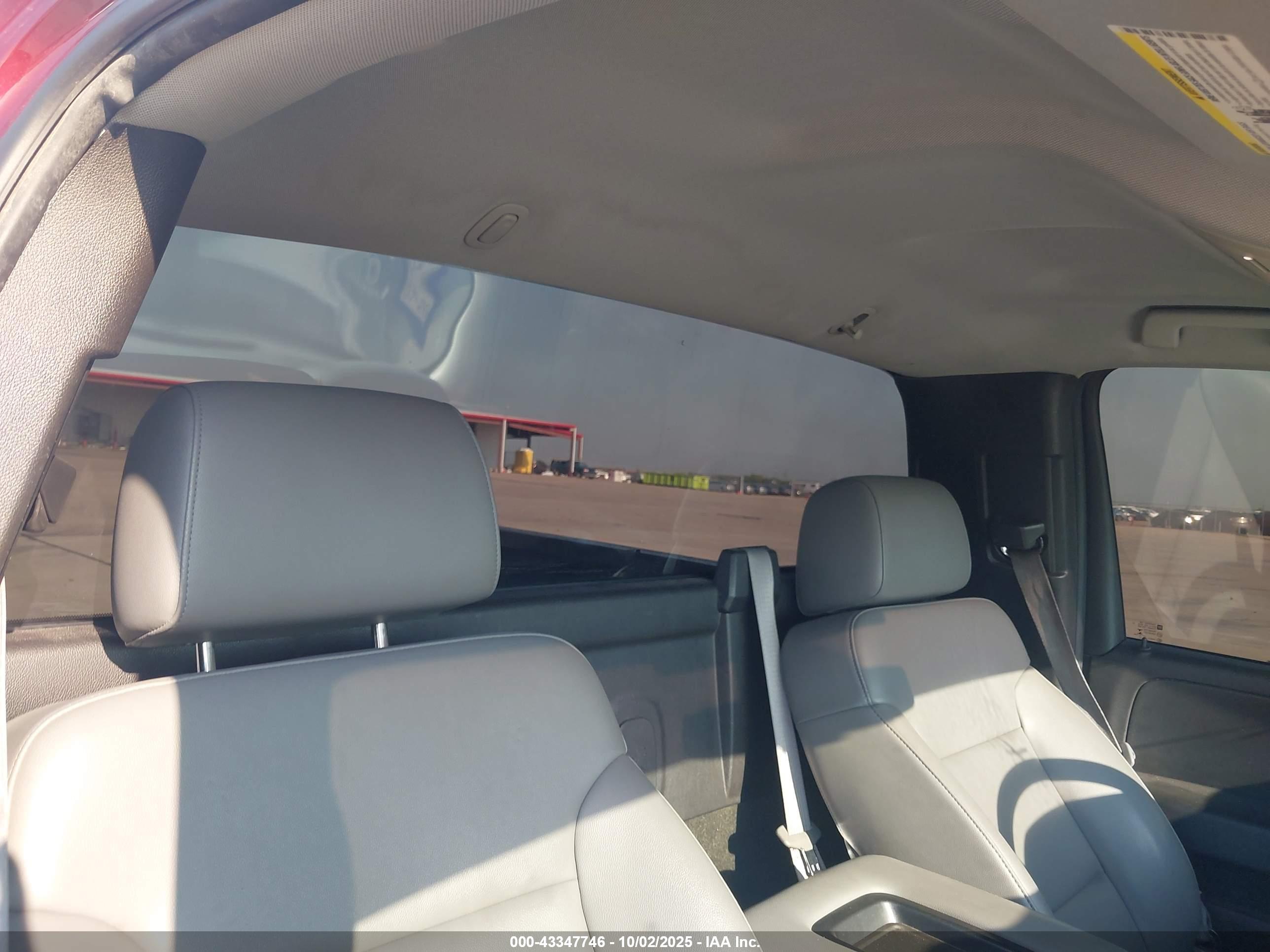 CHEVROLET SILVERADO image 8