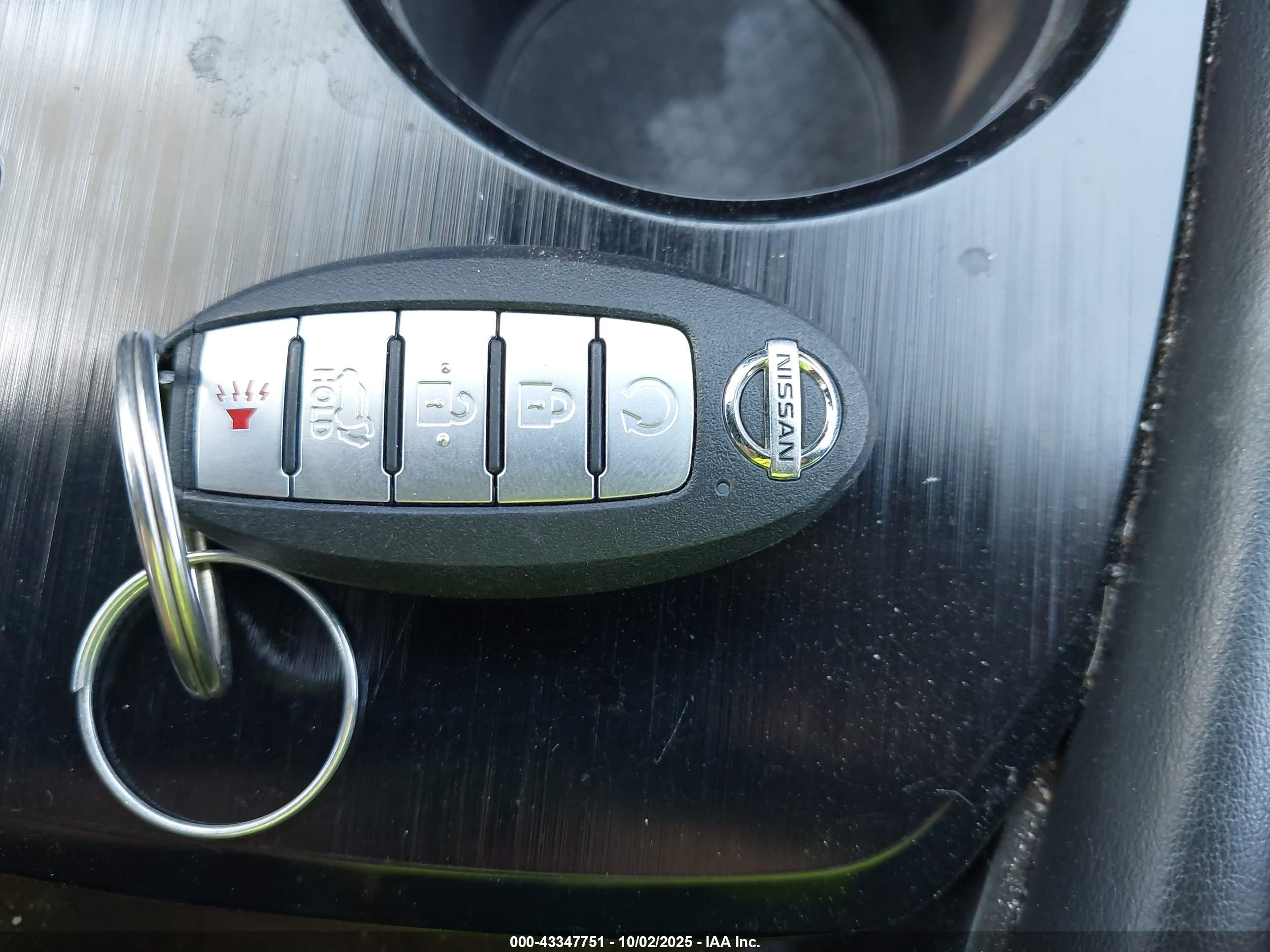 NISSAN ROGUE image 11