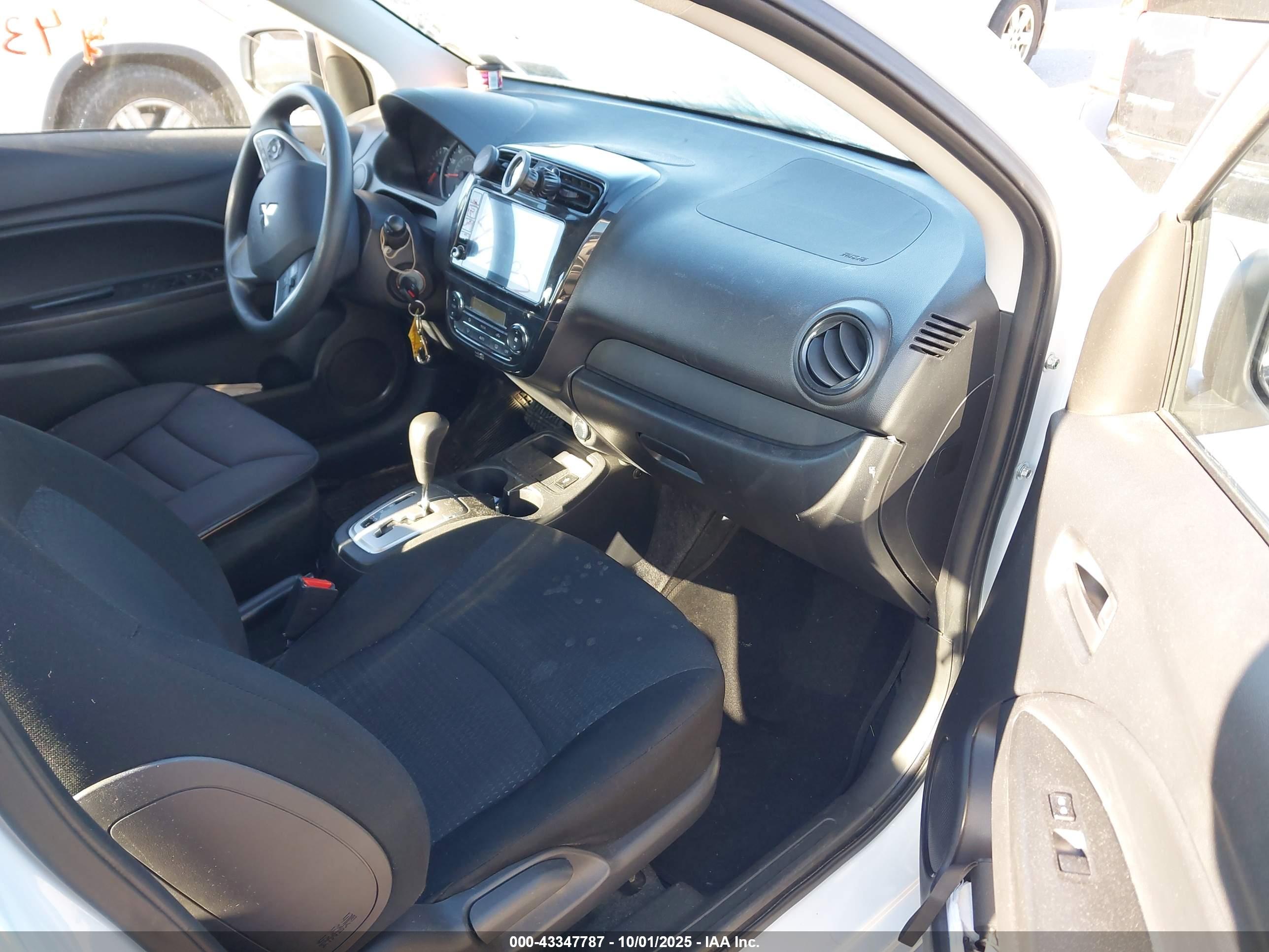 MITSUBISHI MIRAGE image 5