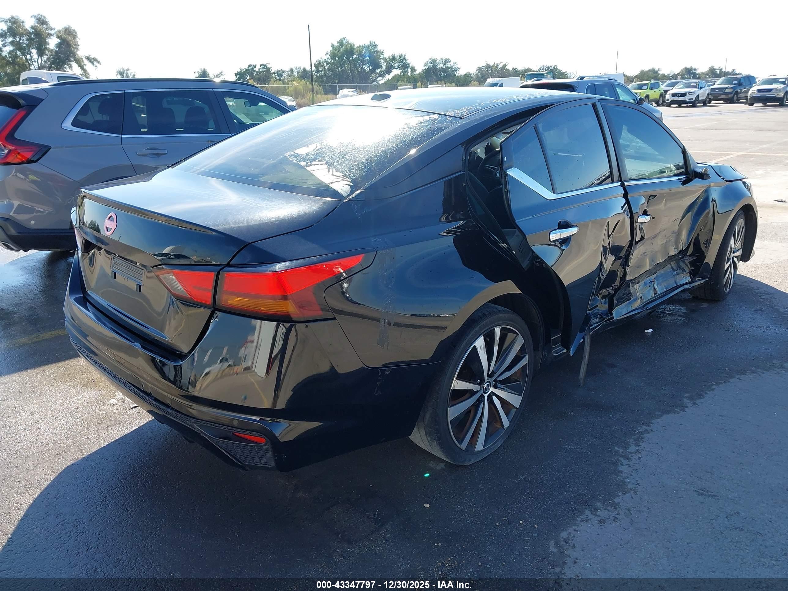 NISSAN ALTIMA image 4