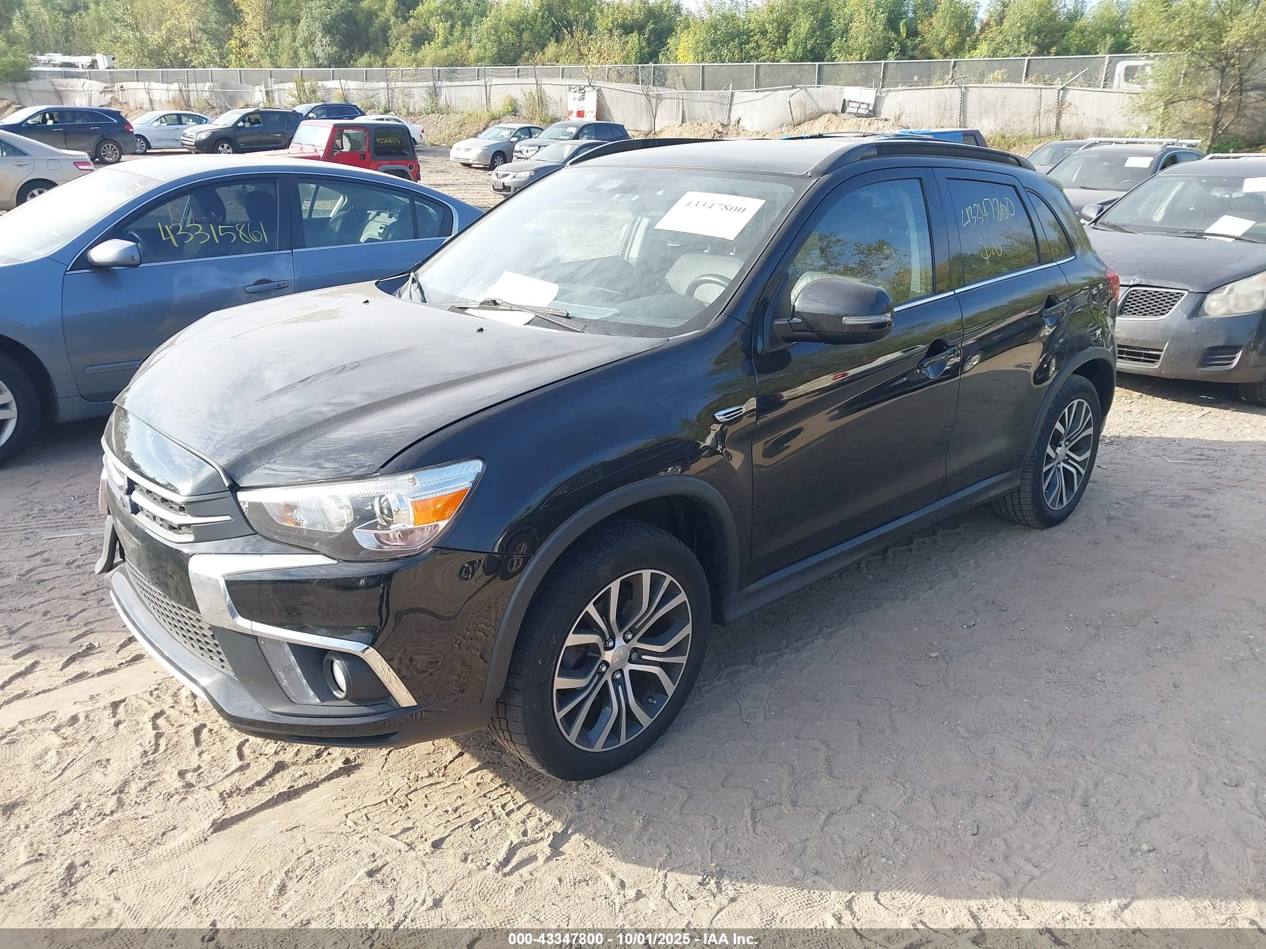 MITSUBISHI OUTLANDER image 2