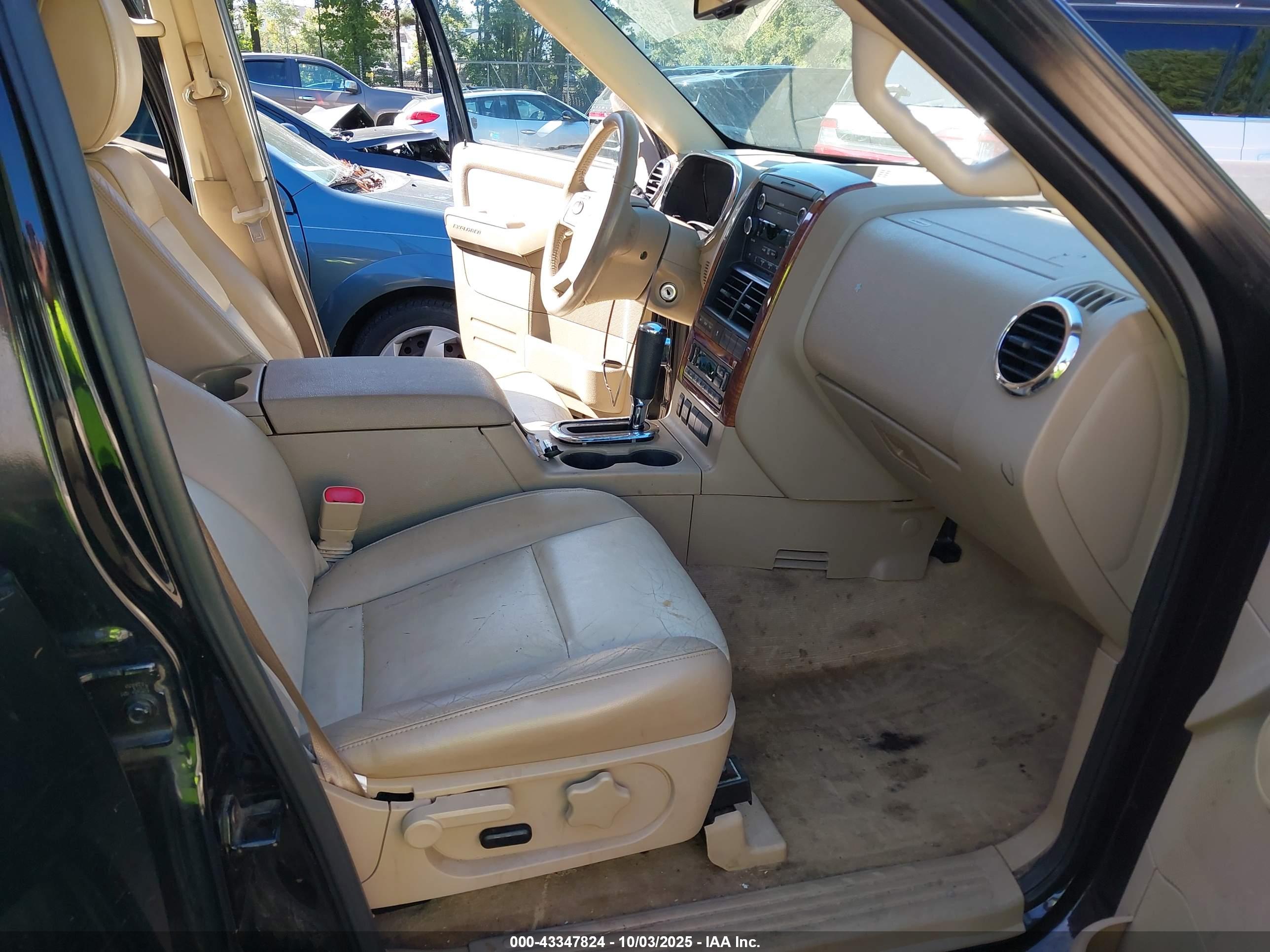 FORD EXPLORER image 5