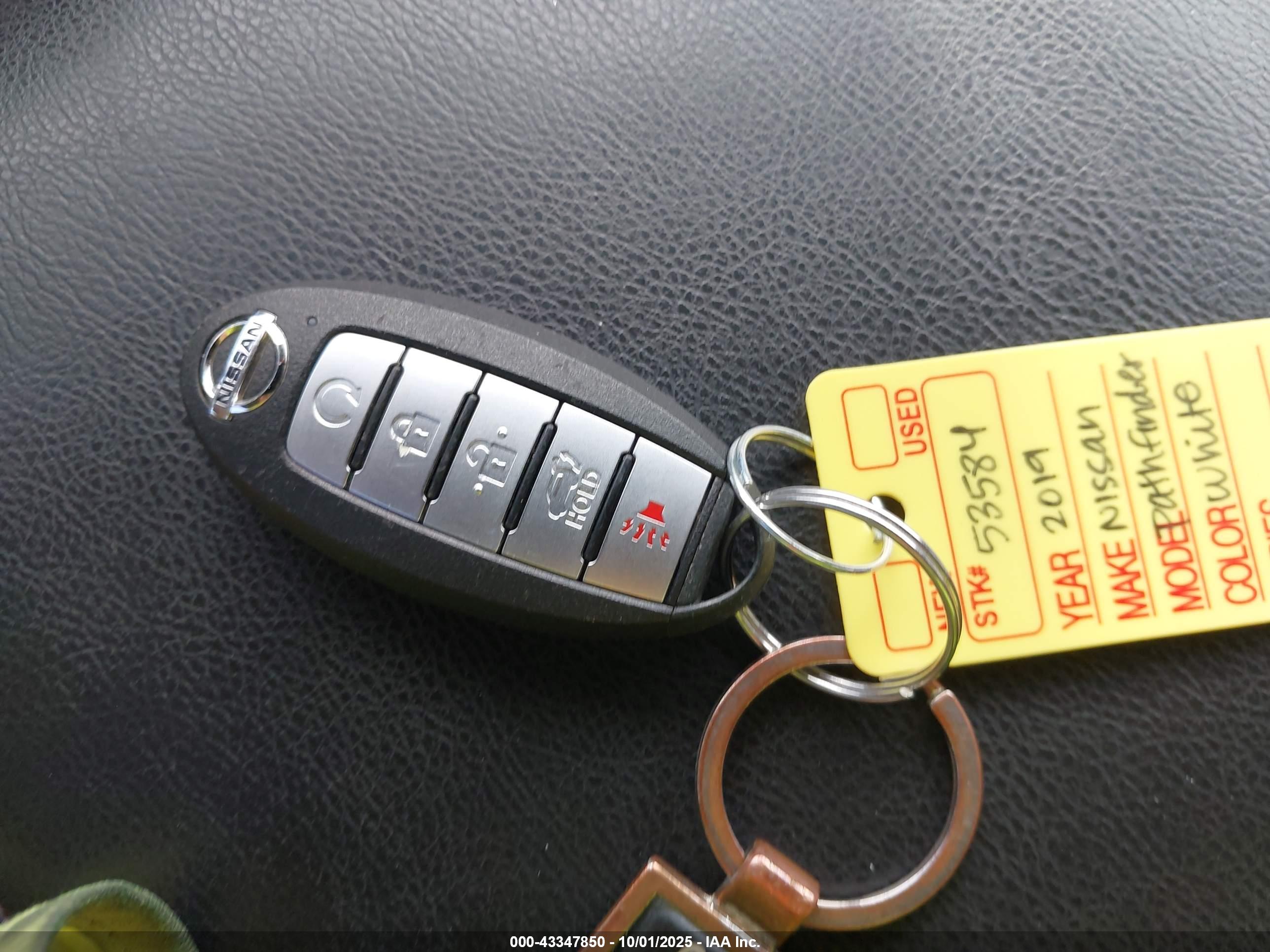 NISSAN PATHFINDER image 11