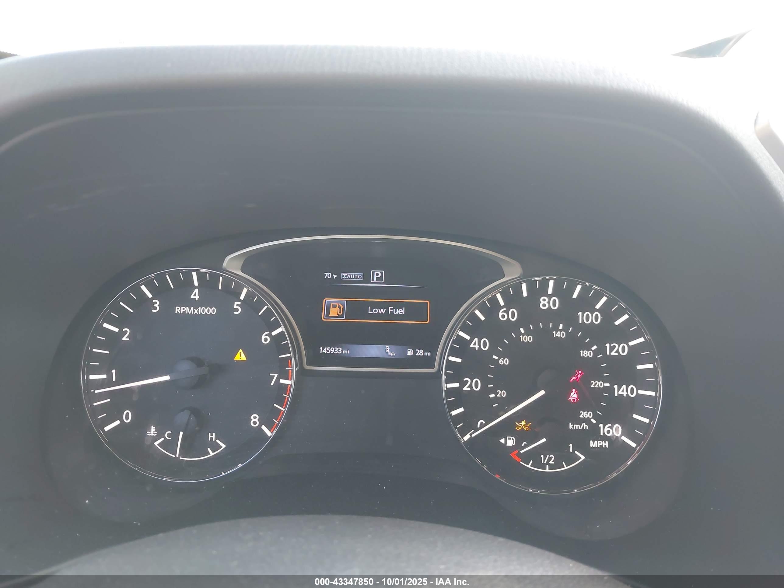 NISSAN PATHFINDER image 7