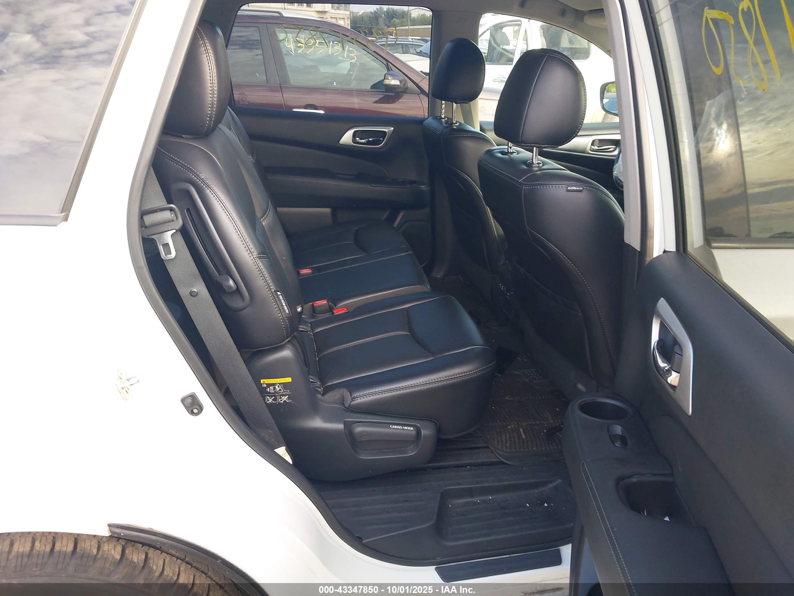 NISSAN PATHFINDER image 8