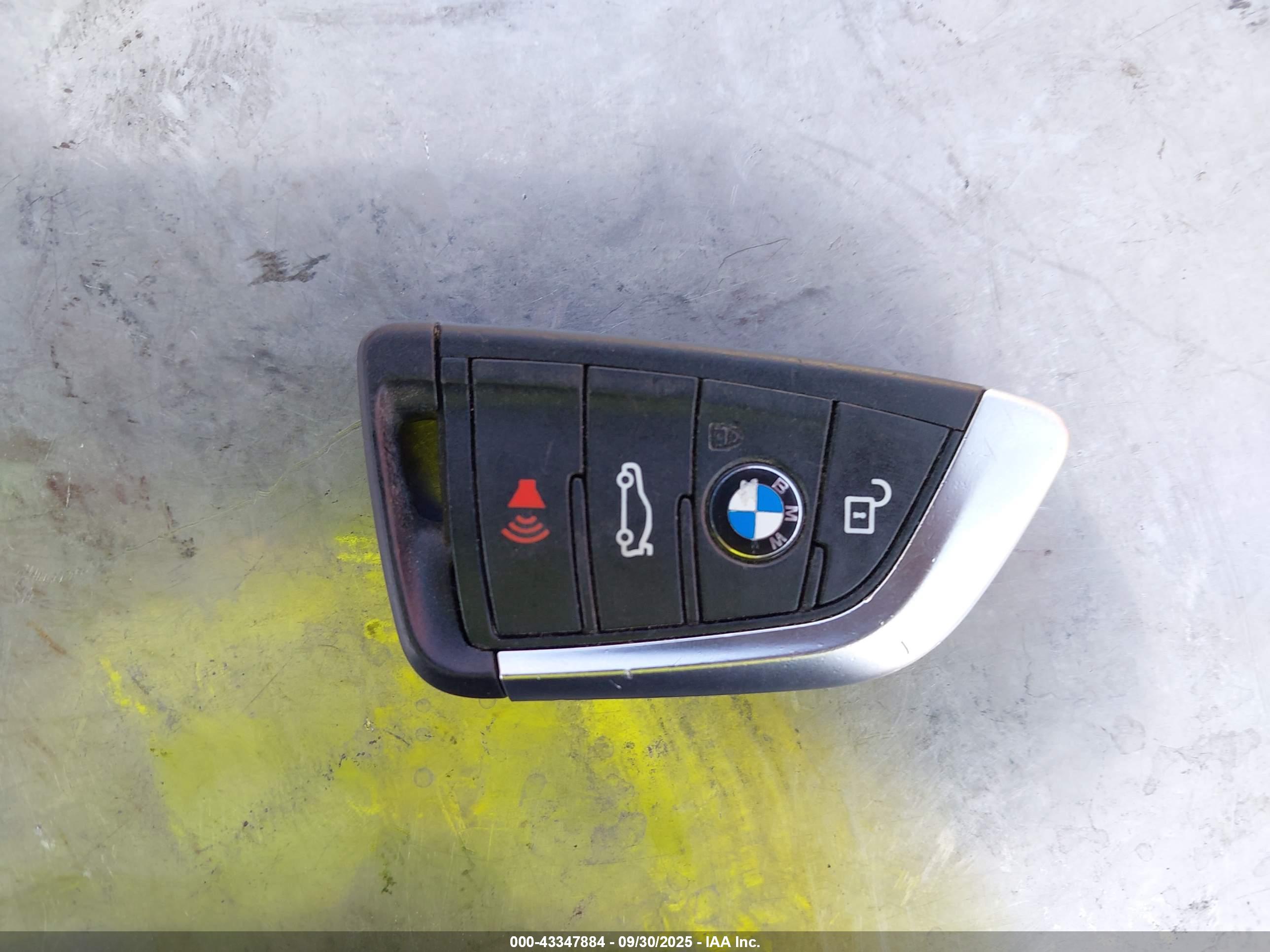 BMW 530E image 11