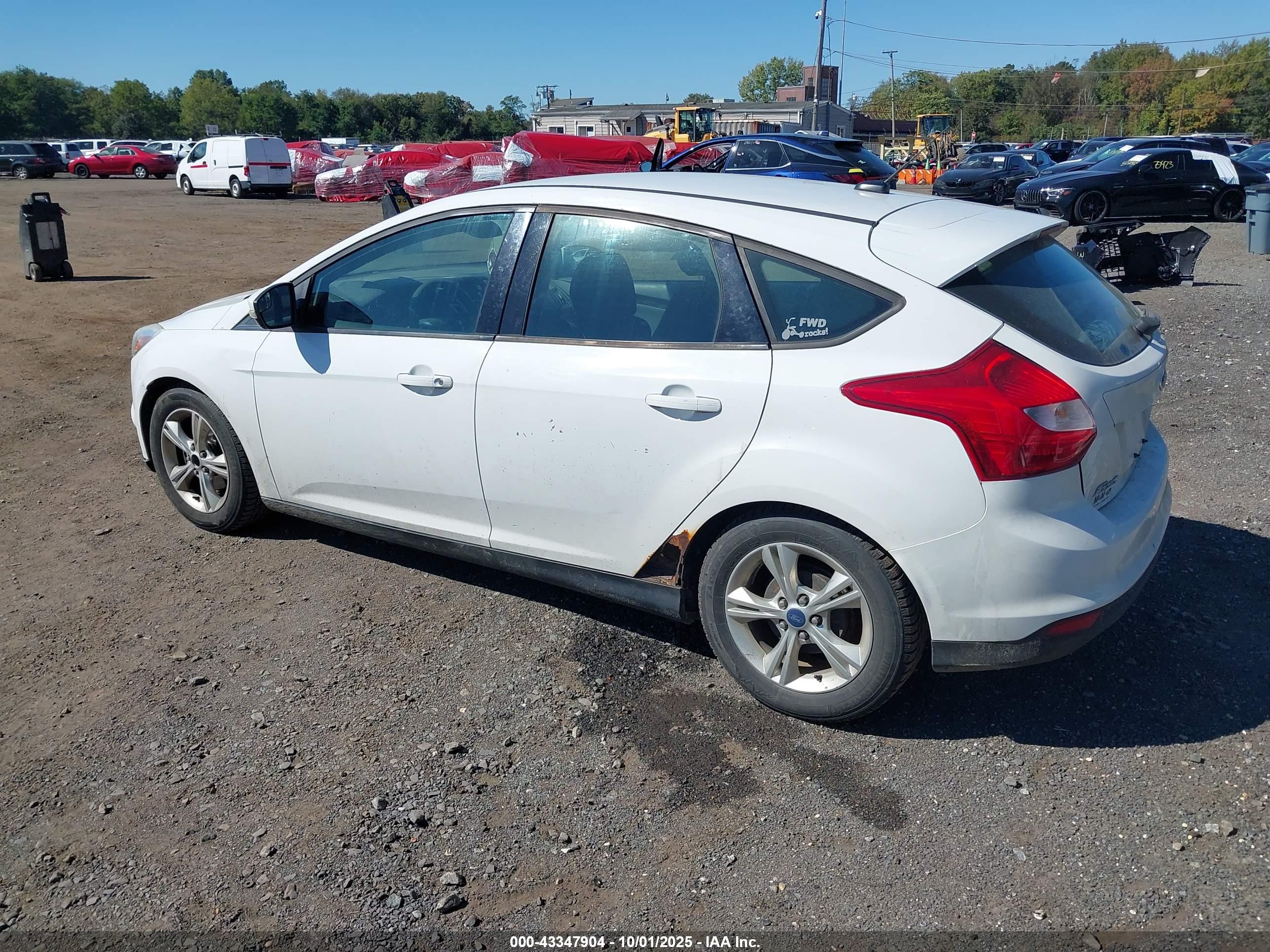 FORD FOCUS image 6